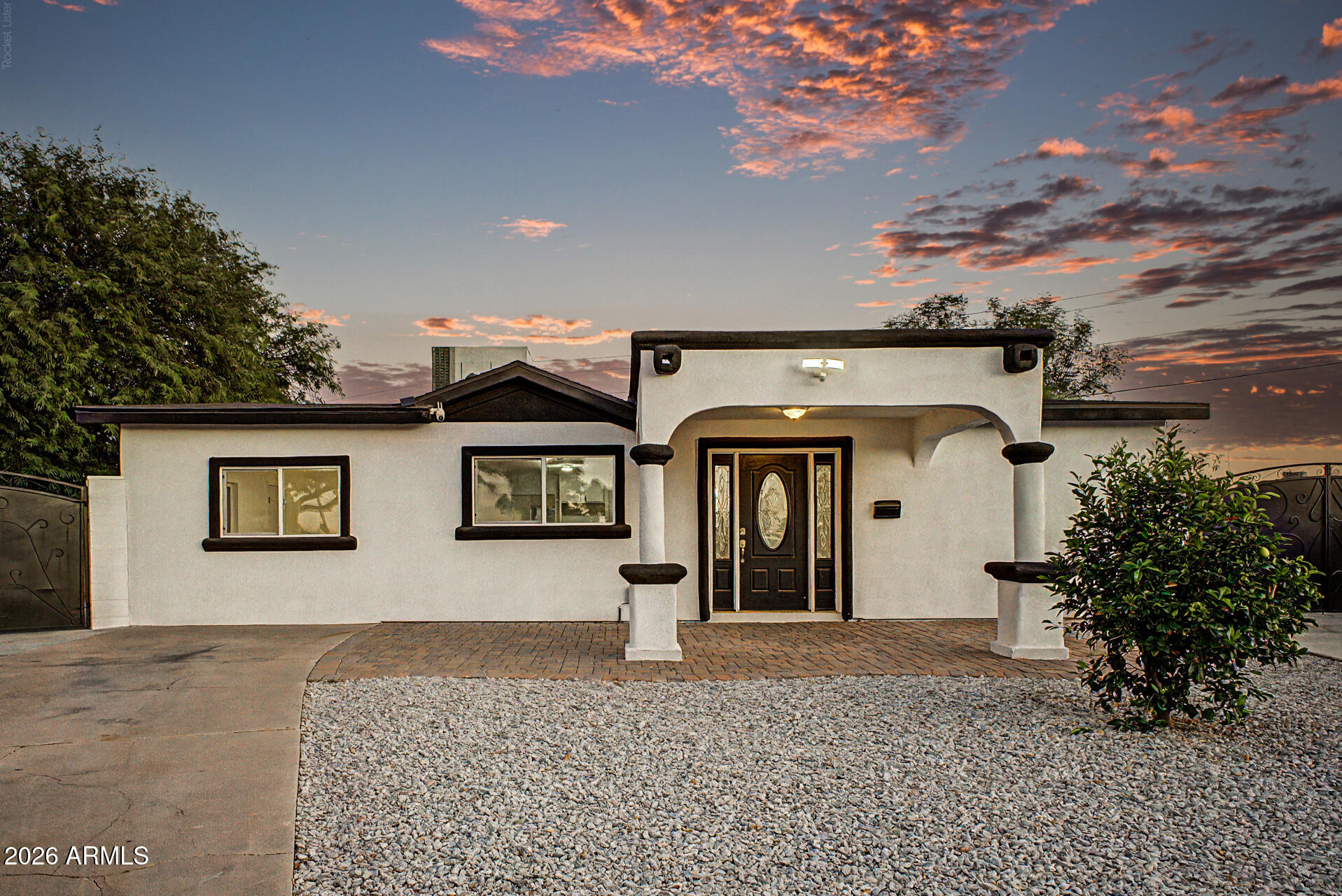 7715 W Crittenden Lane — photo