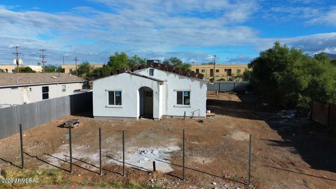 822 W Florence Street — photo