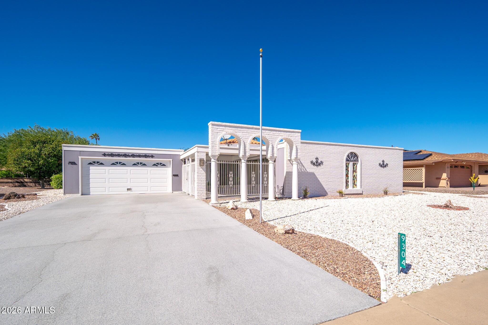 9304 W Briarwood Circle — photo