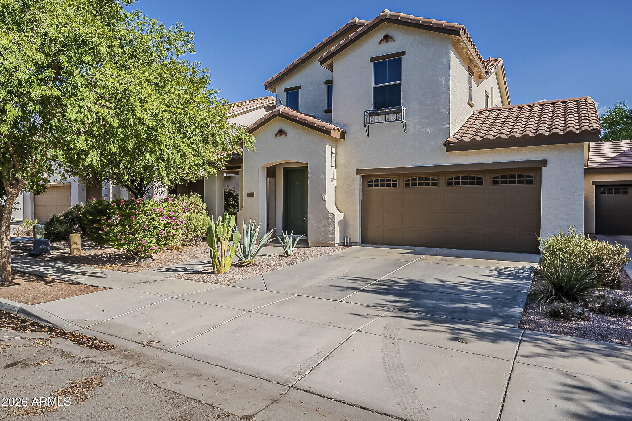 3509 E Oakland Street — photo