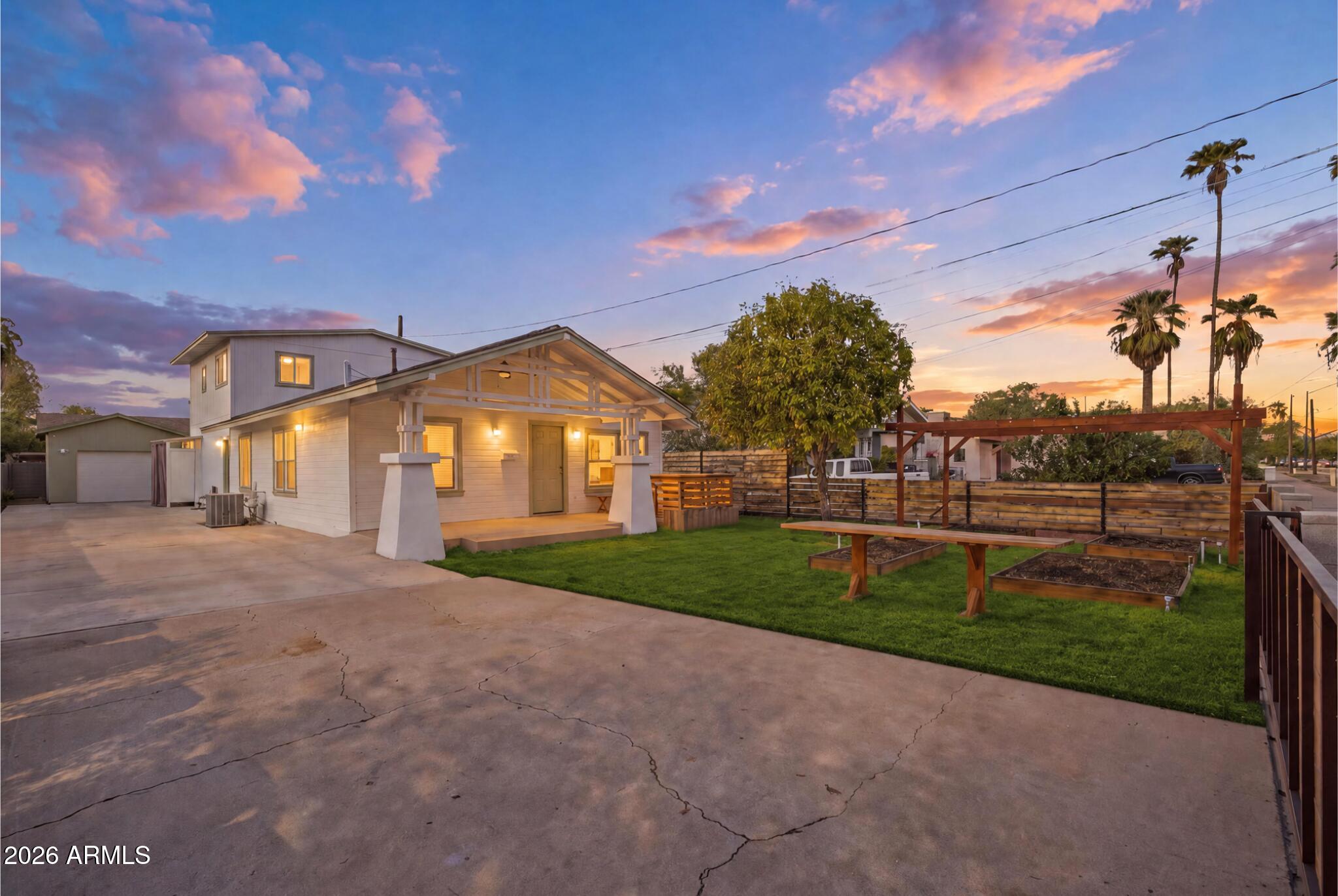 132 S Hibbert — photo