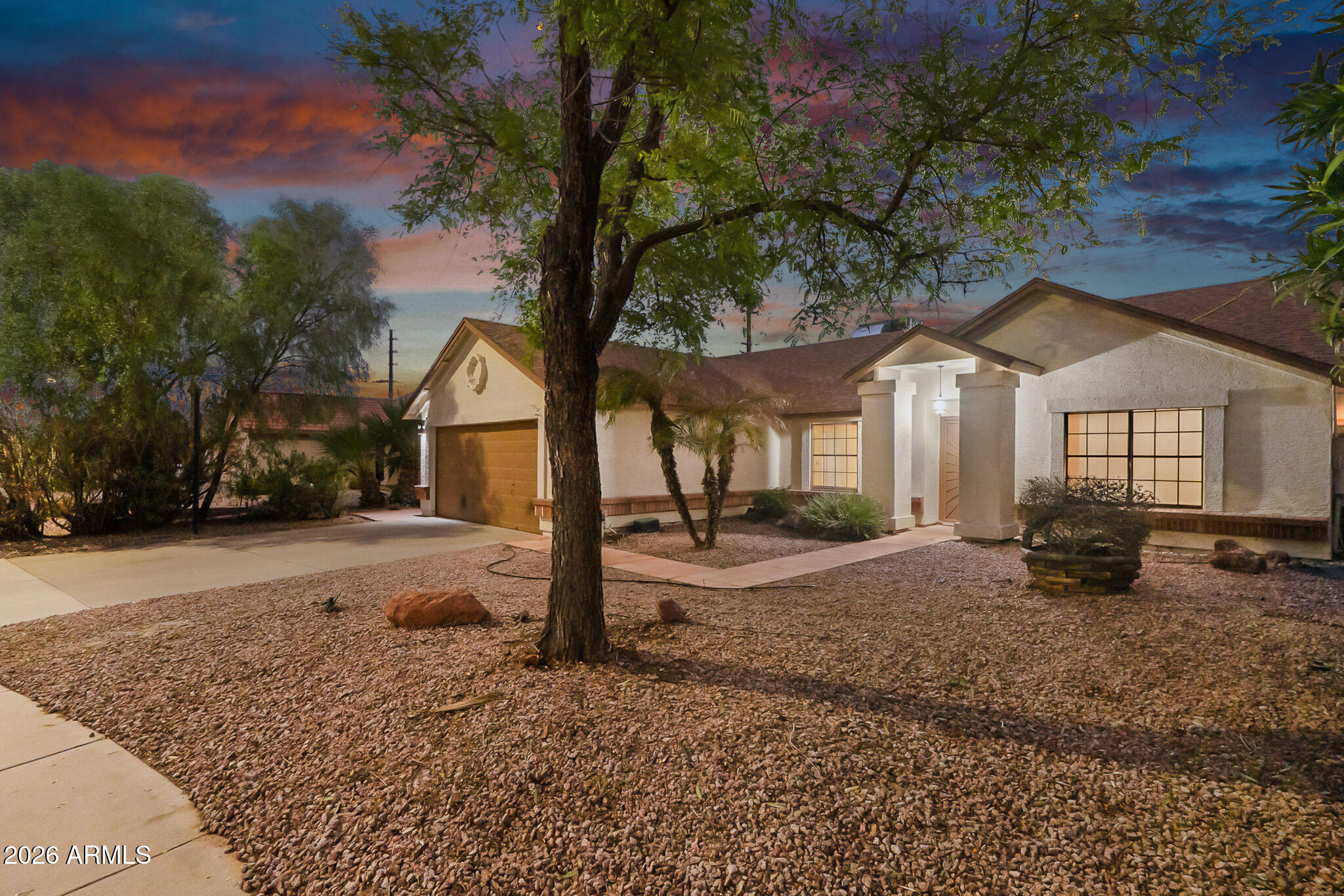 620 S Laveen Drive — photo