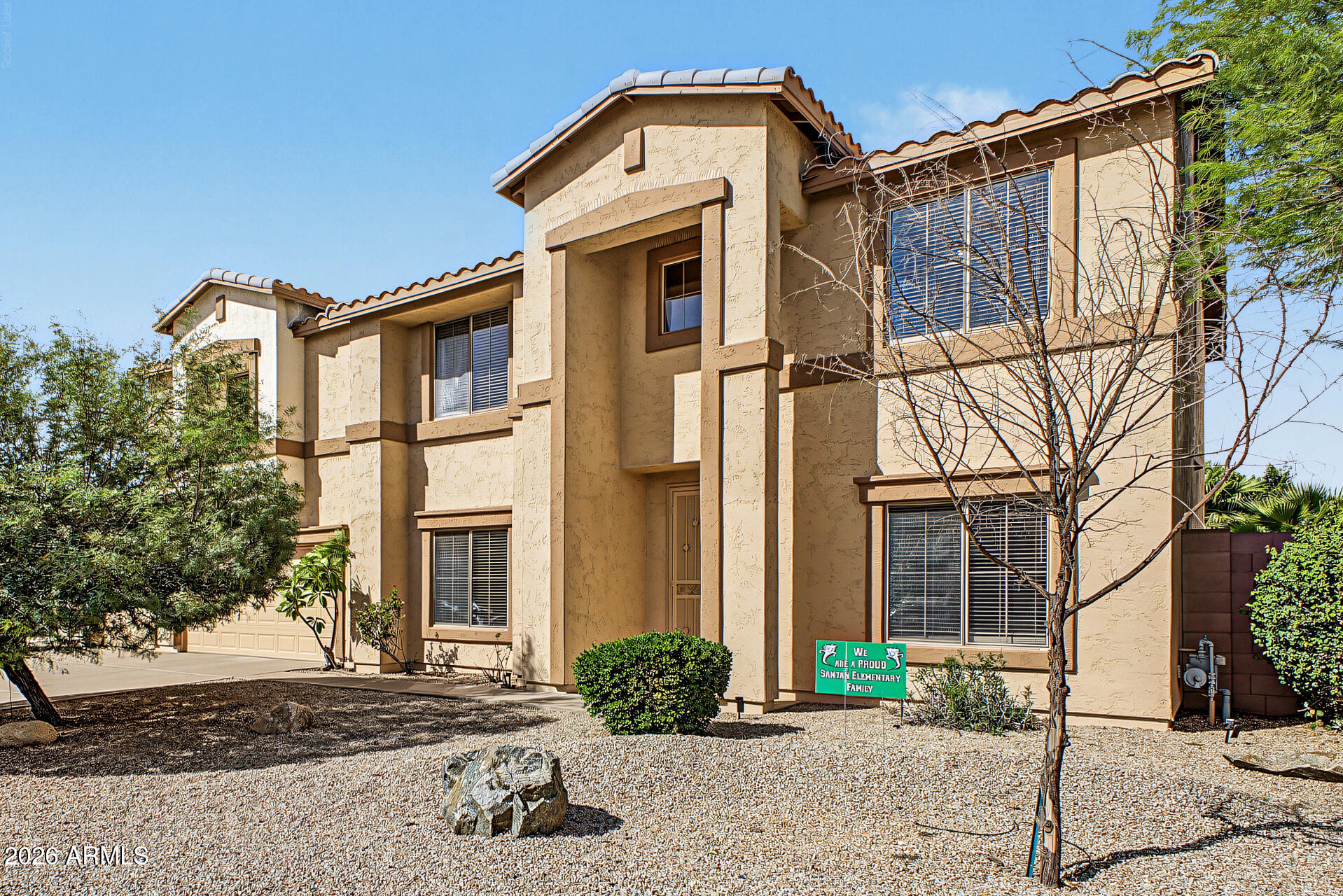 1124 E San Carlos Way — photo