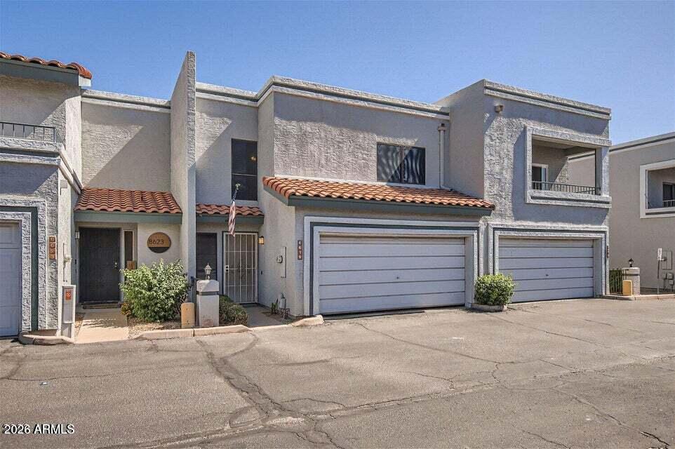 8619 N Shadow Lane — photo