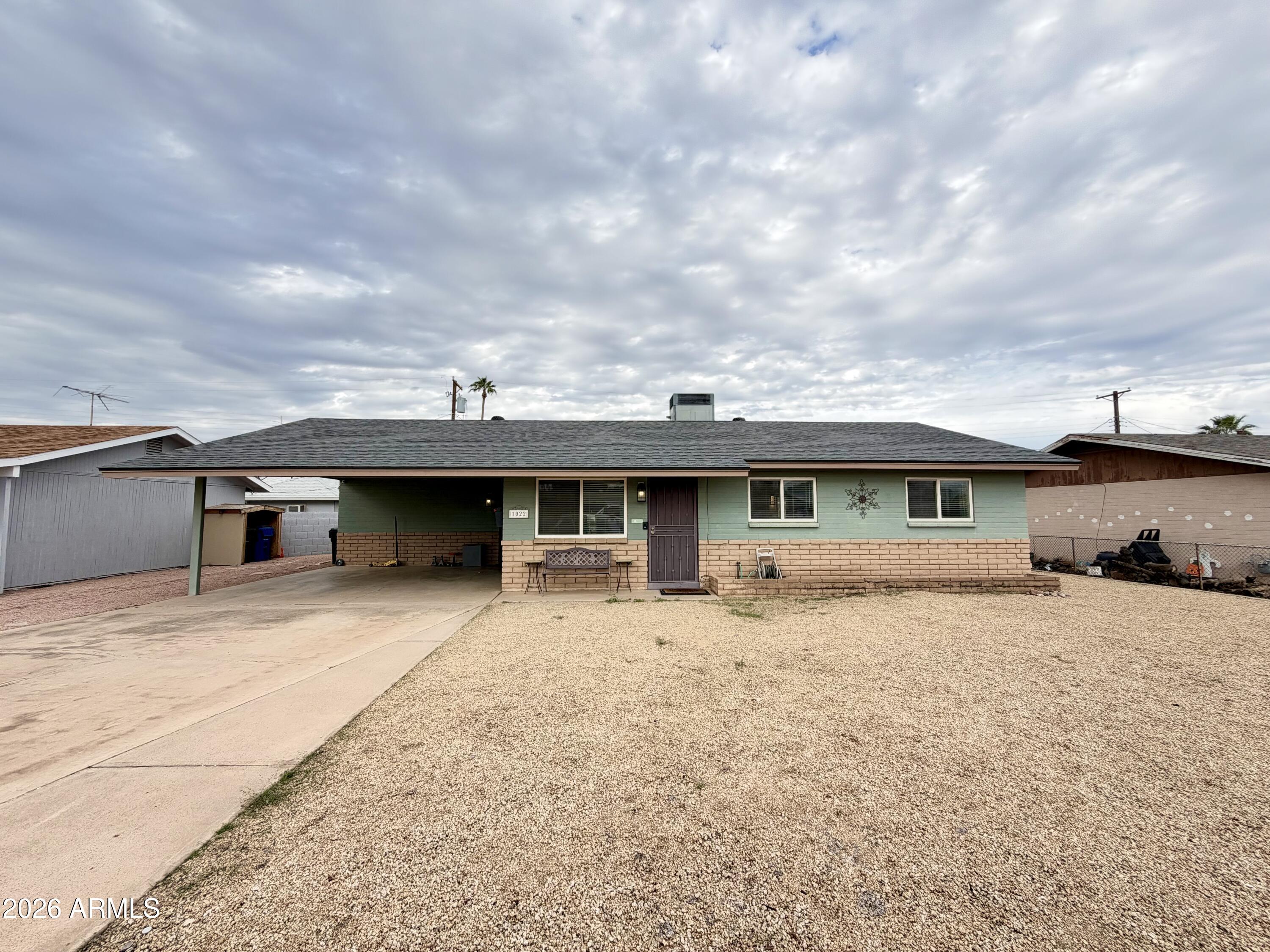 1022 E Millett Avenue — photo