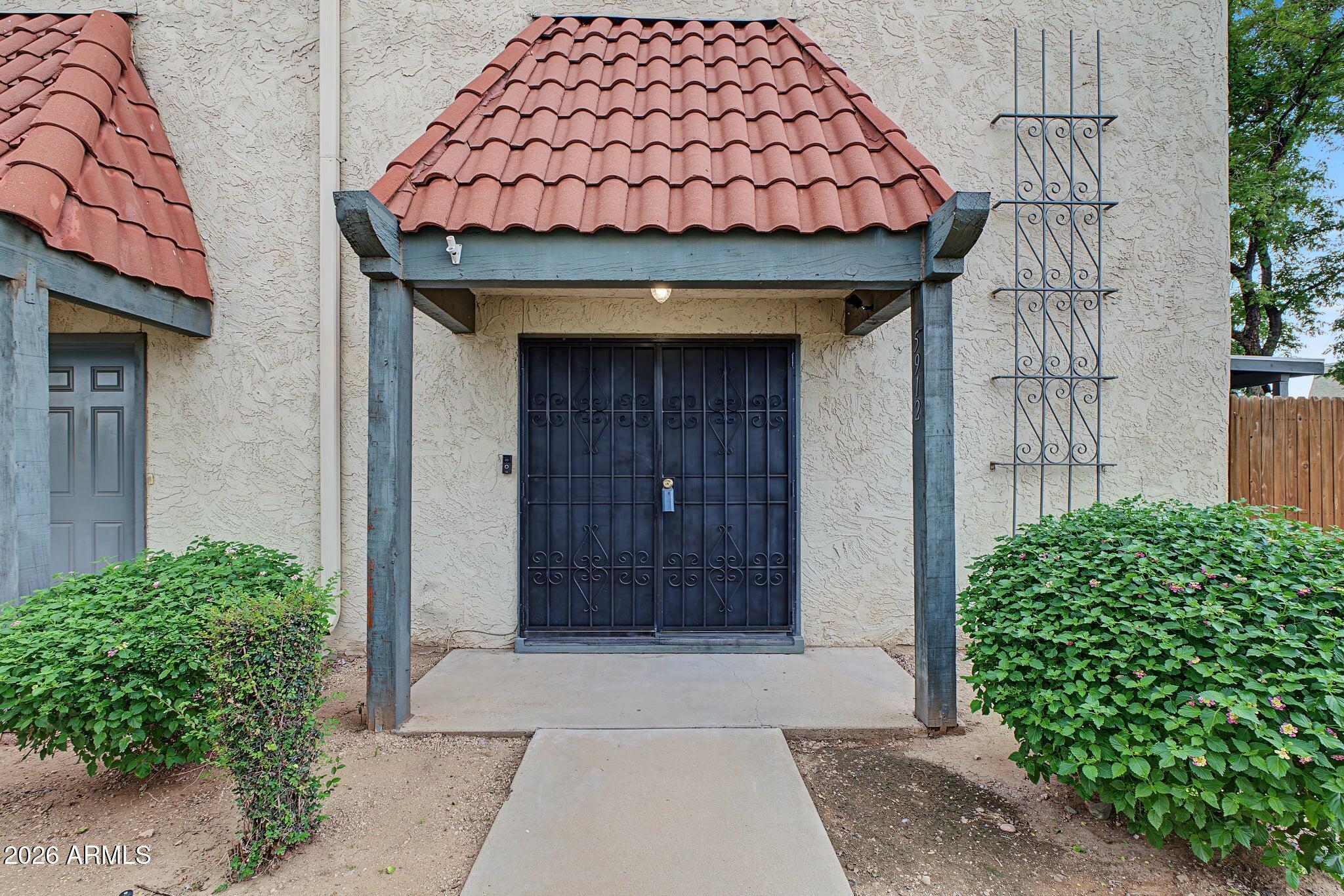 5912 W Golden Lane — photo