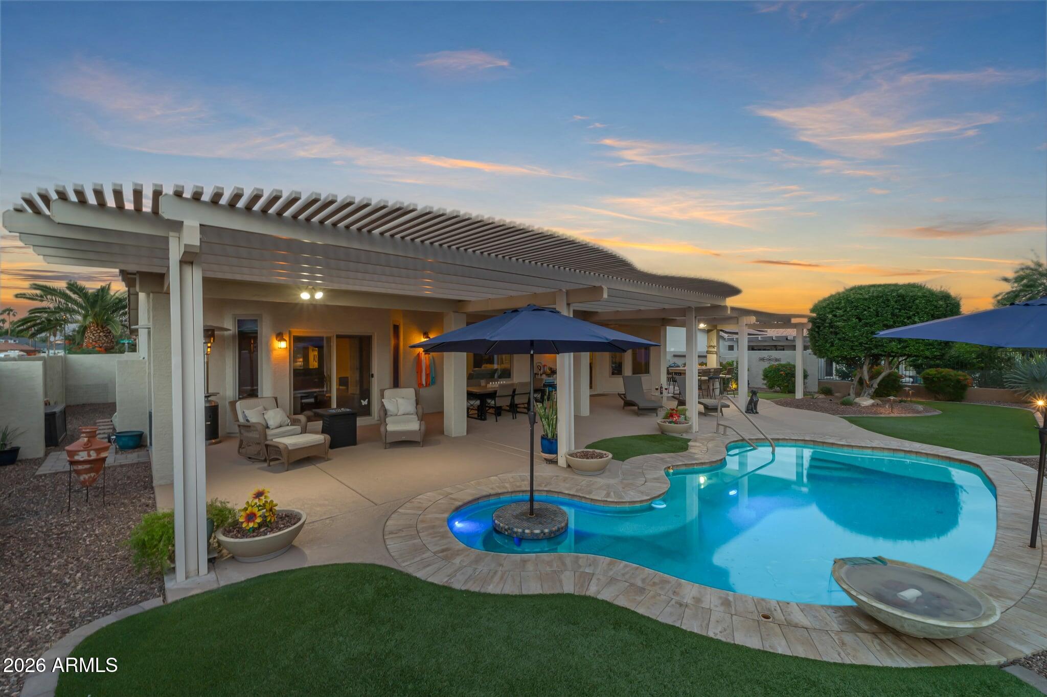 15993 W Catalina Drive — photo