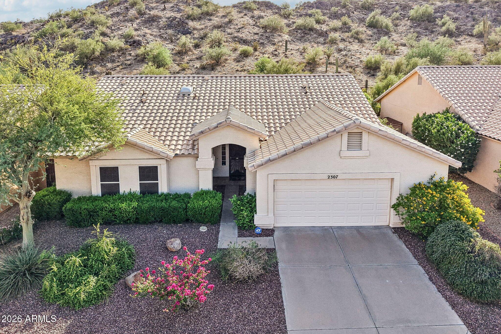 2307 E Taxidea Way — photo