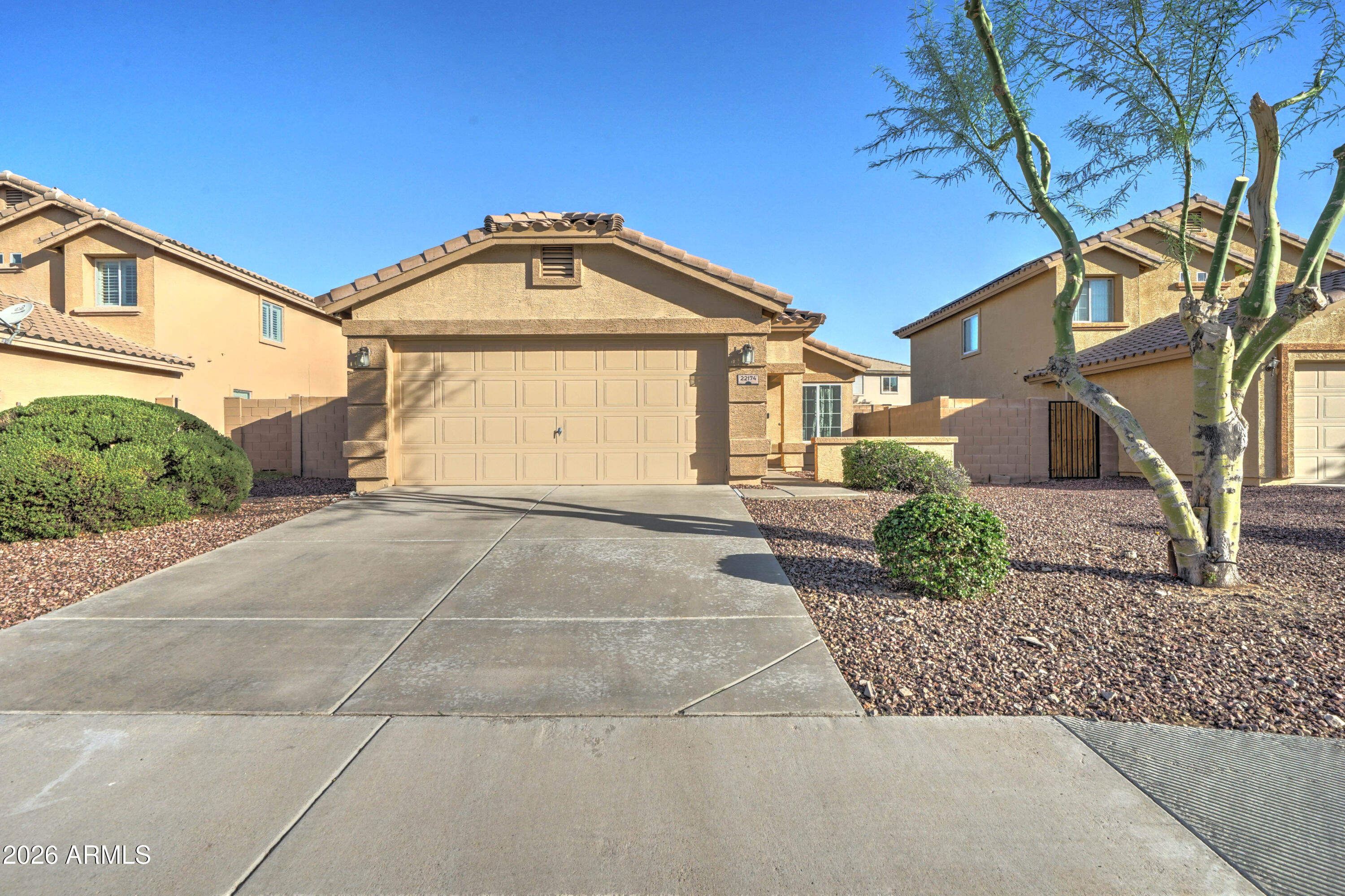 22174 W Desert Bloom Street — photo