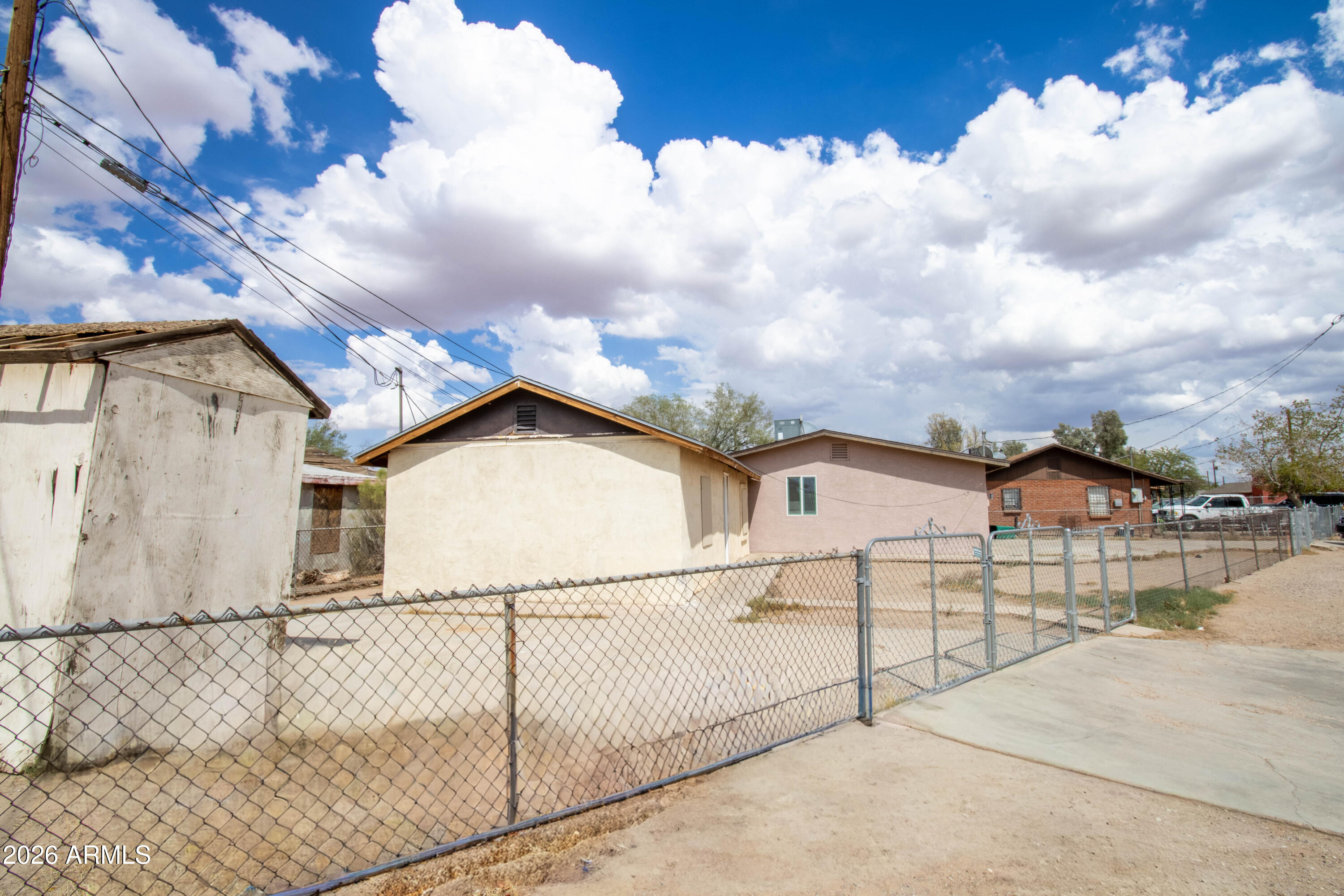 318 W Phoenix Avenue — photo