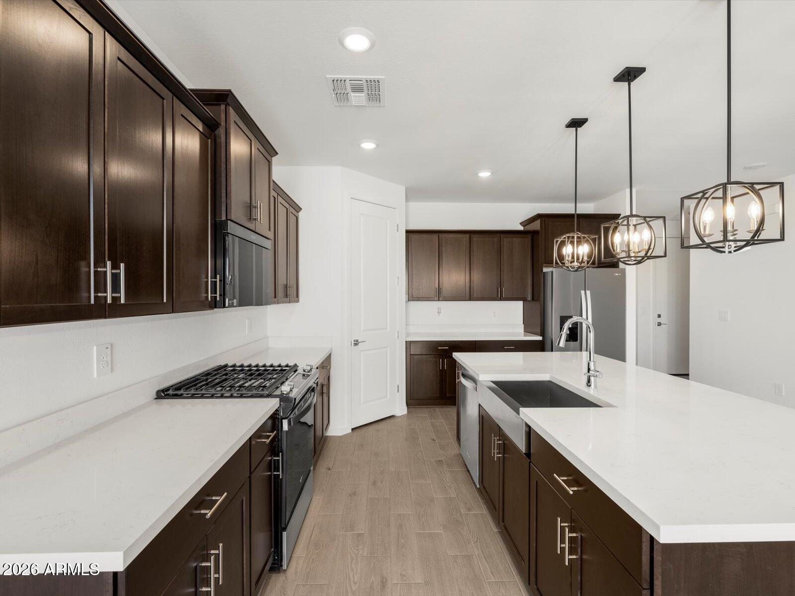 30535 W Hackberry Lane — photo