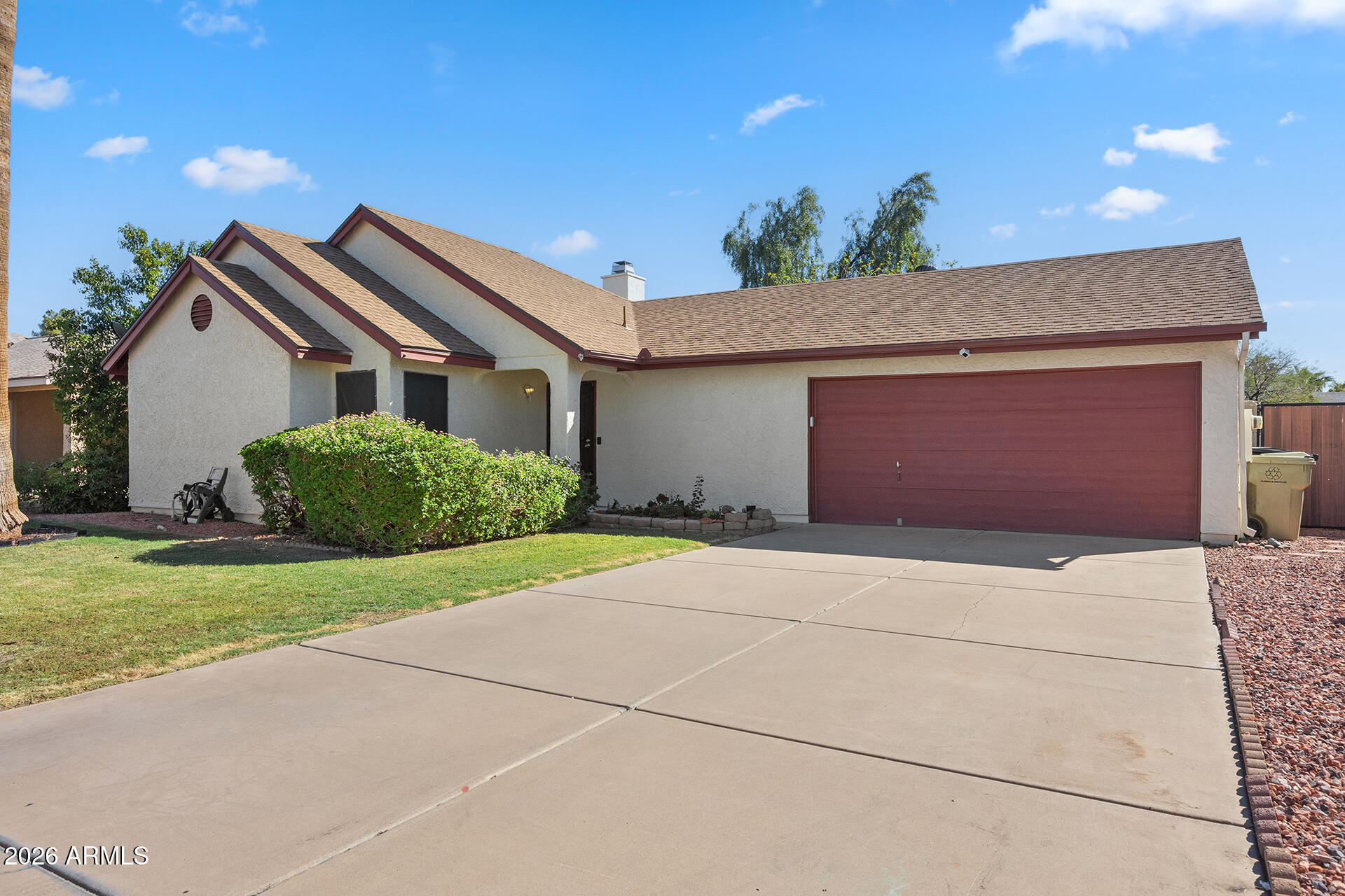 5239 W Voltaire Drive — photo