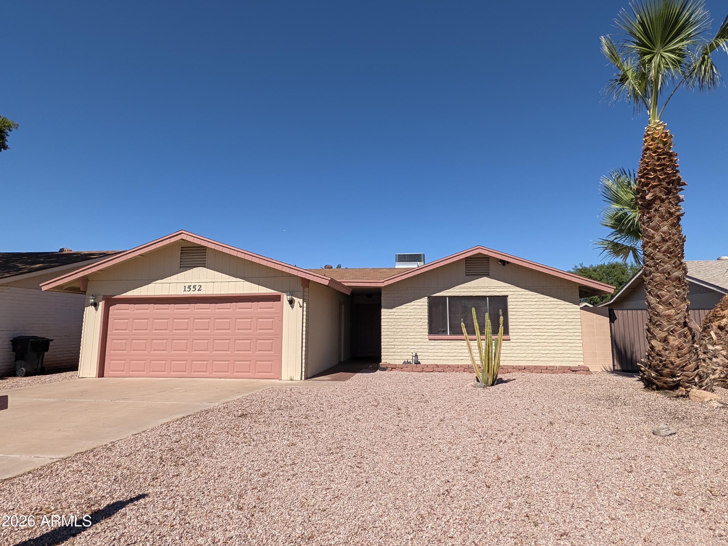 1552 E Flower Circle — photo