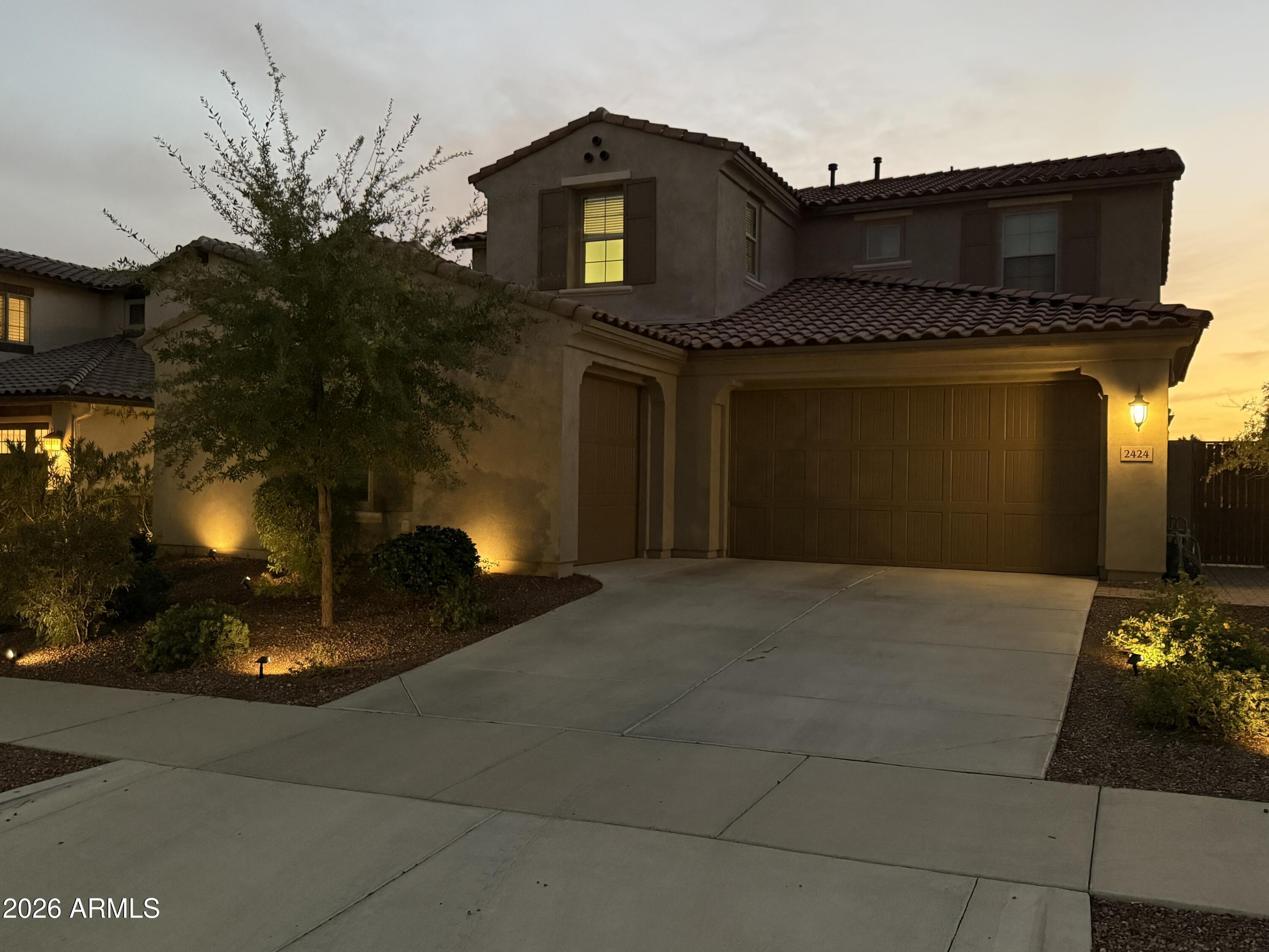 2424 N Acacia Way — photo