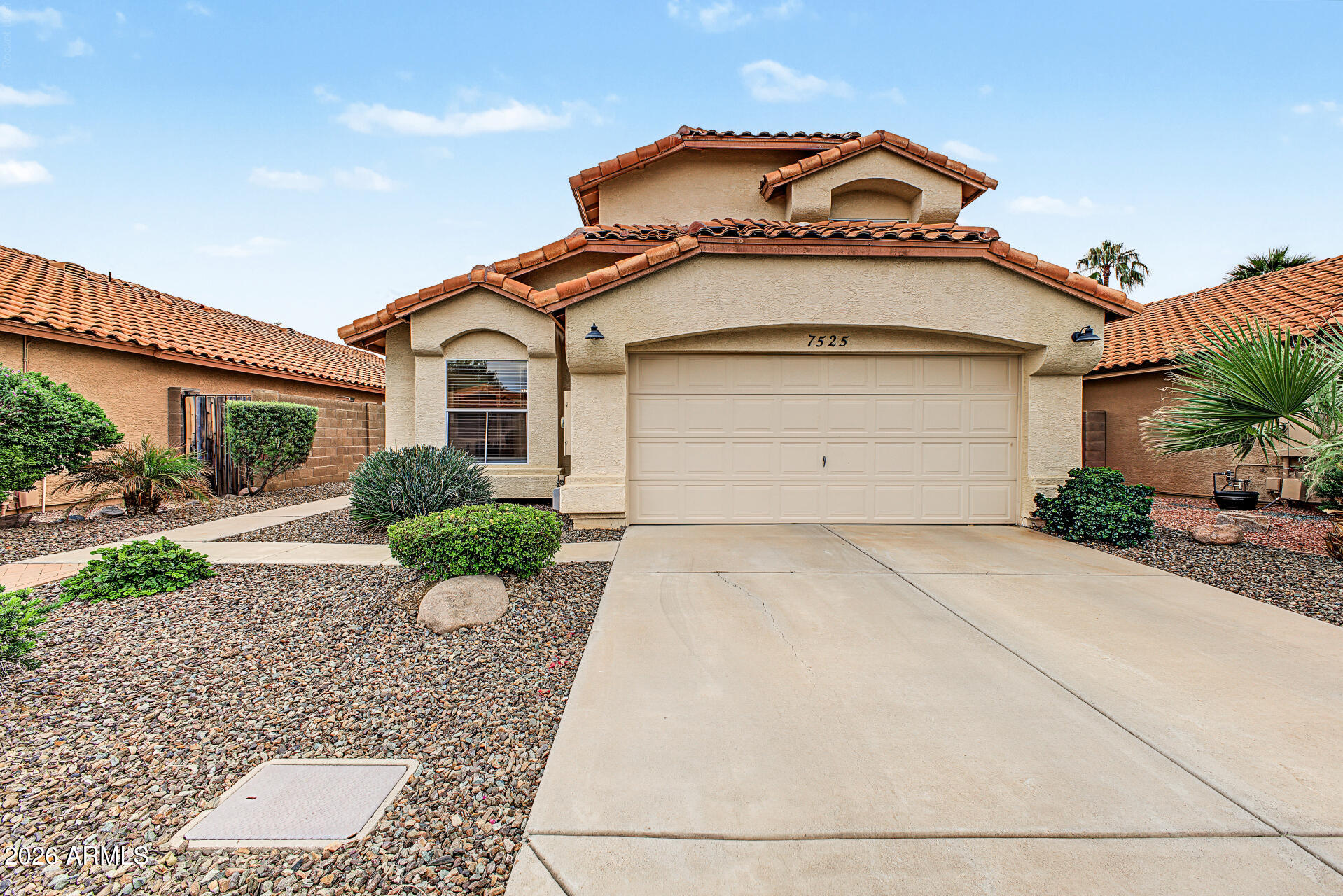 7525 W Kerry Lane — photo