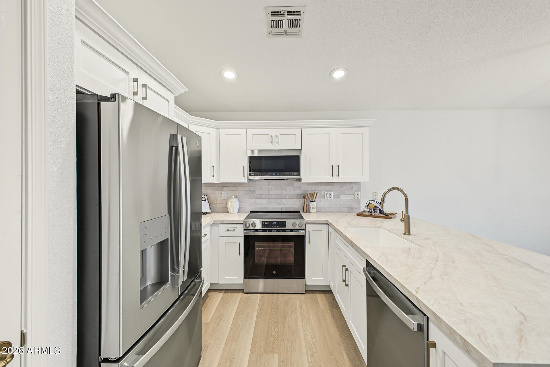 4528 E Strawberry Drive — photo