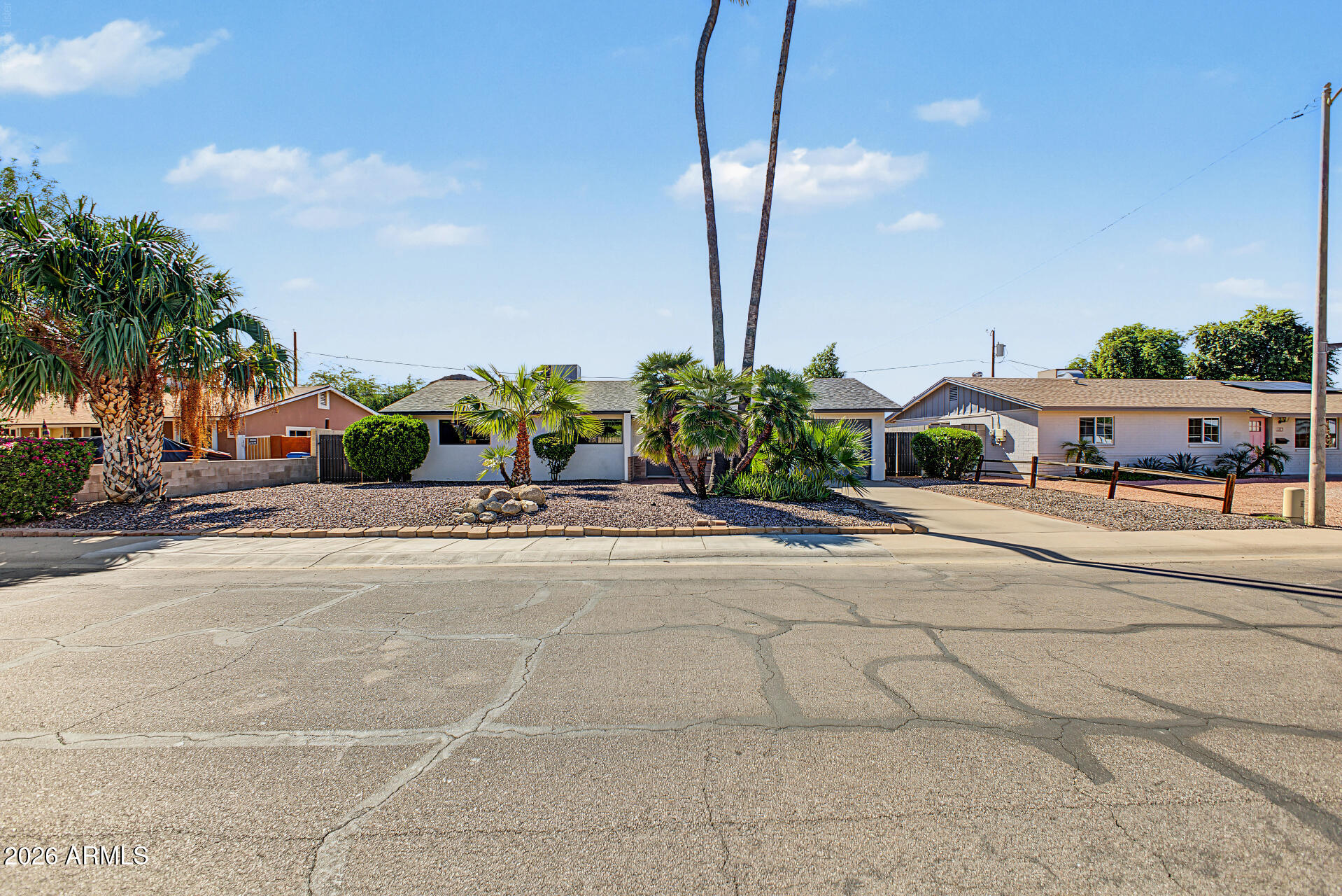 2501 E Blanche Drive — photo