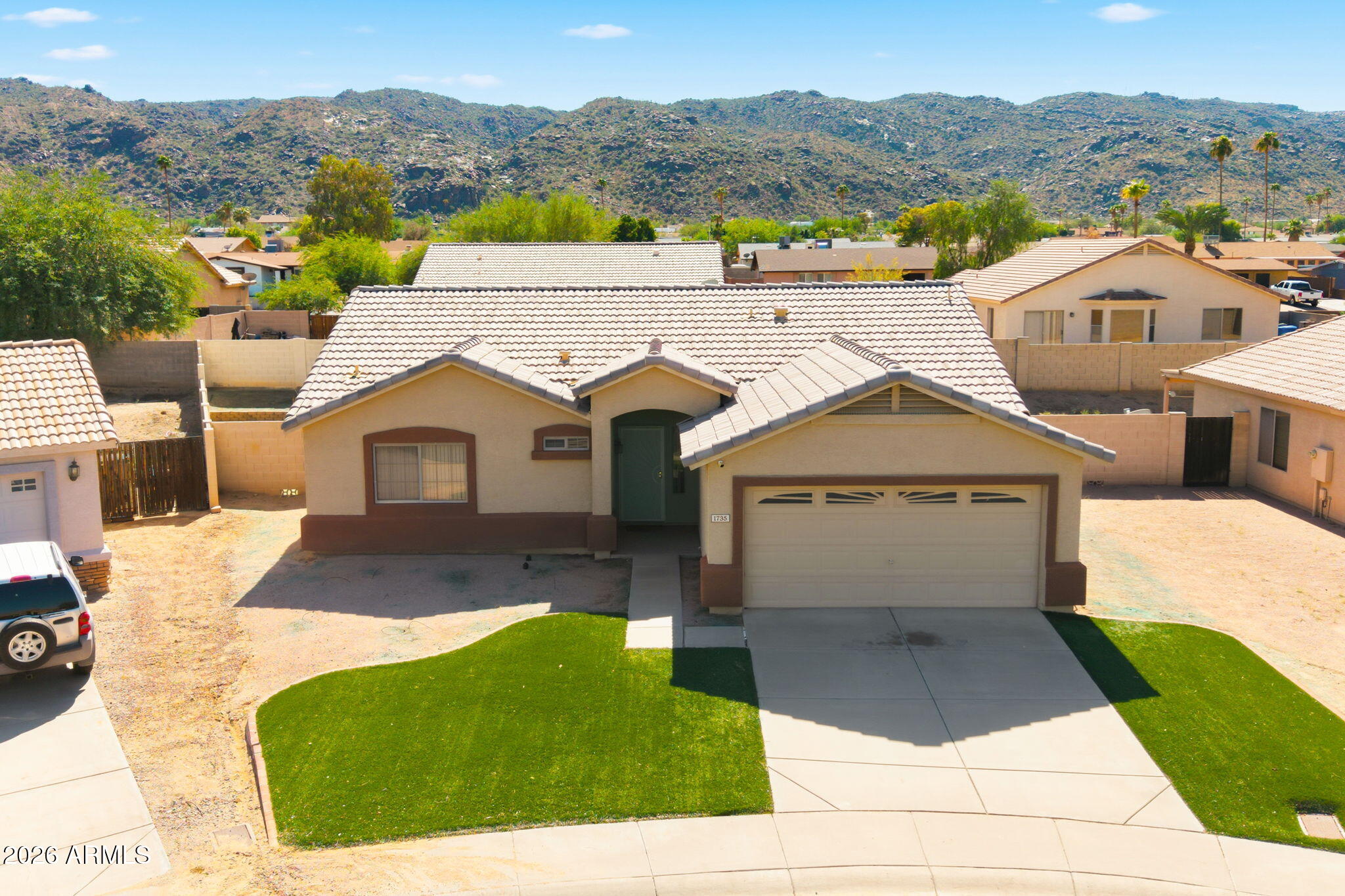 1735 E Alicia Drive — photo