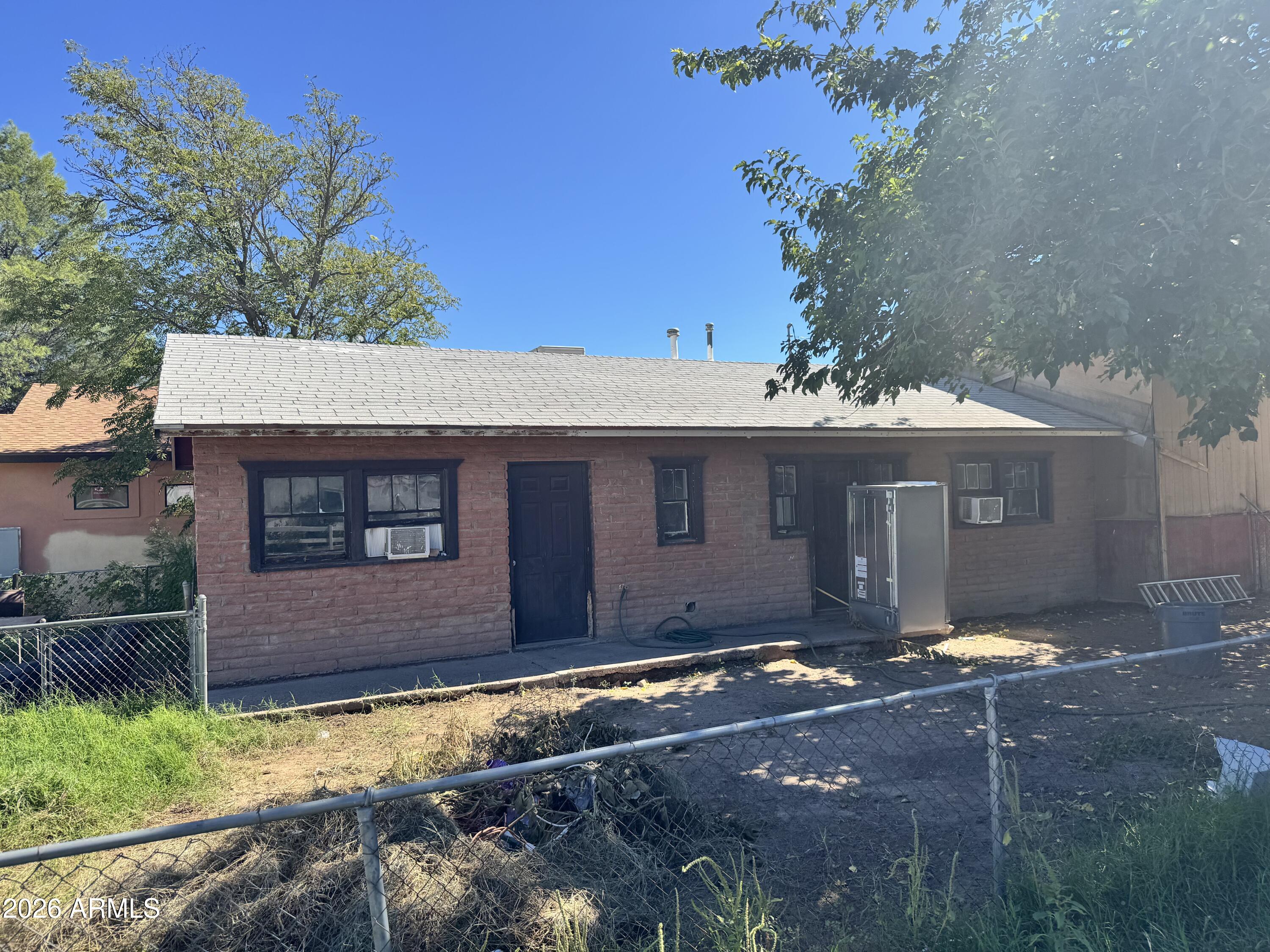 1201 E Graham Street — photo