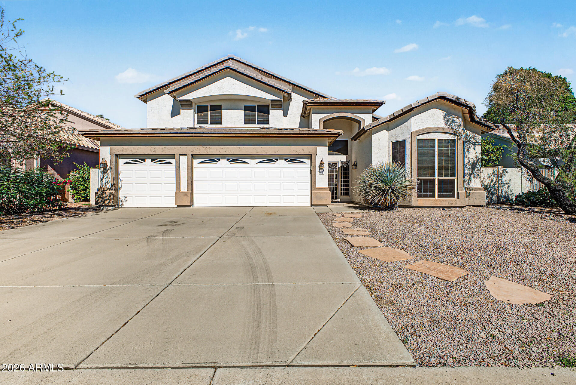 6174 W Quail Avenue — photo