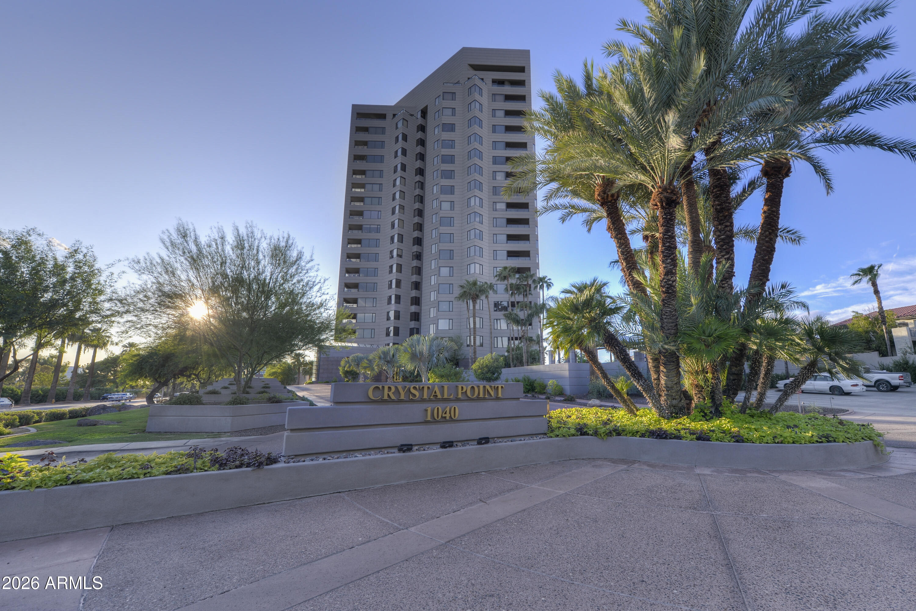 1040 E Osborn Road Unit 601 — photo