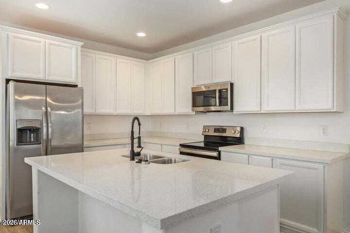 1635 E Dogwood Lane — photo