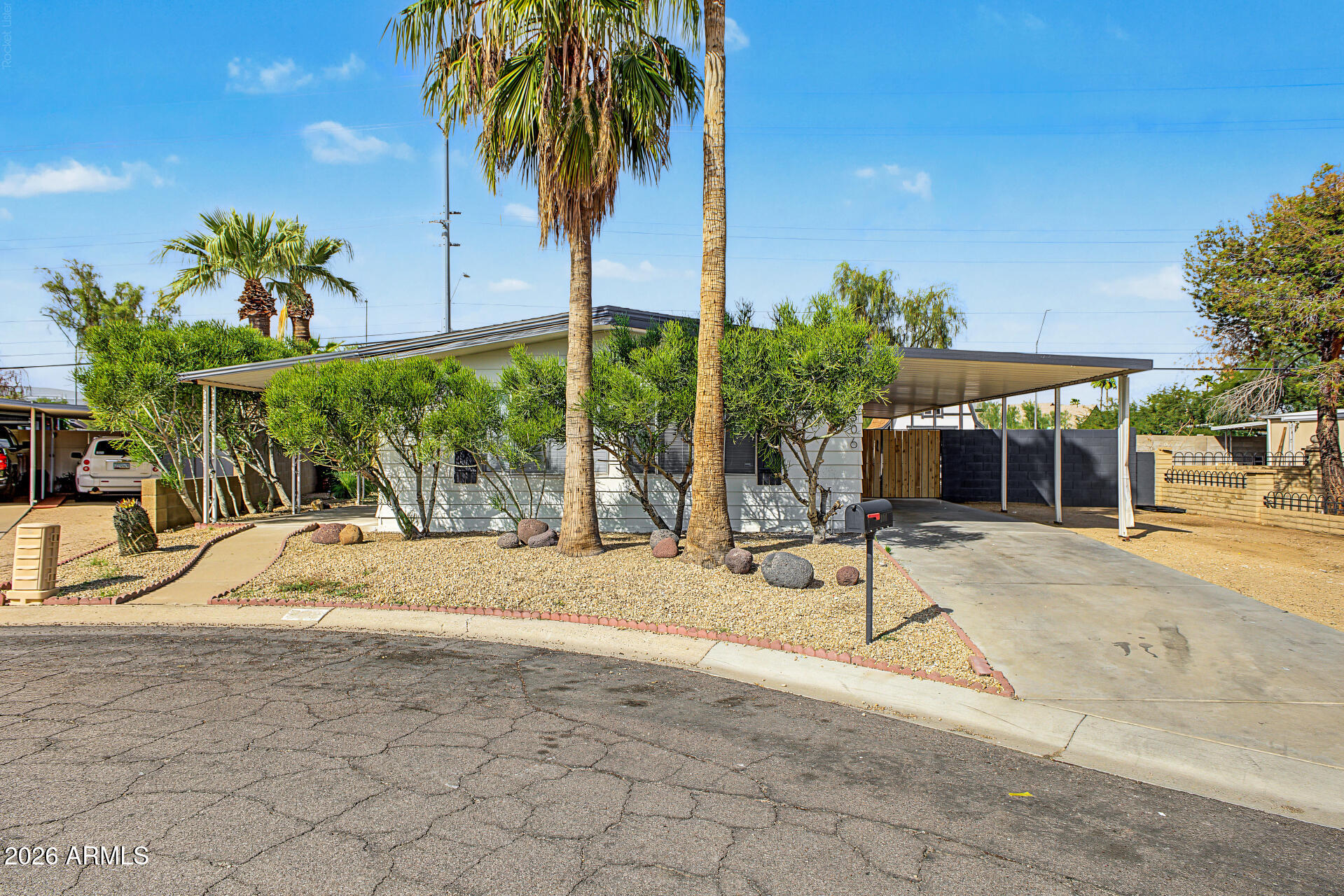 306 E Villa Theresa Drive — photo