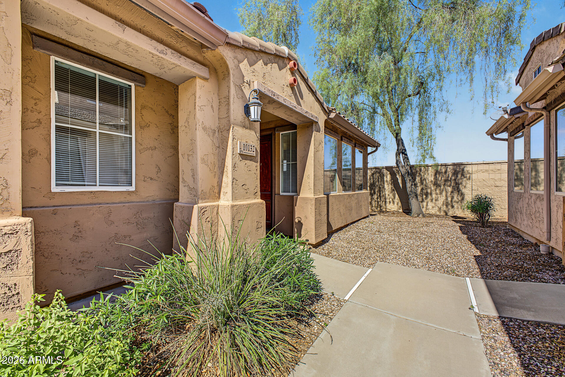 10132 E Isleta Avenue — photo