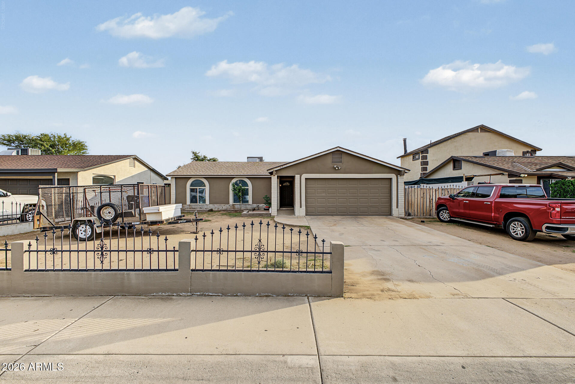 6827 W Holly Street — photo