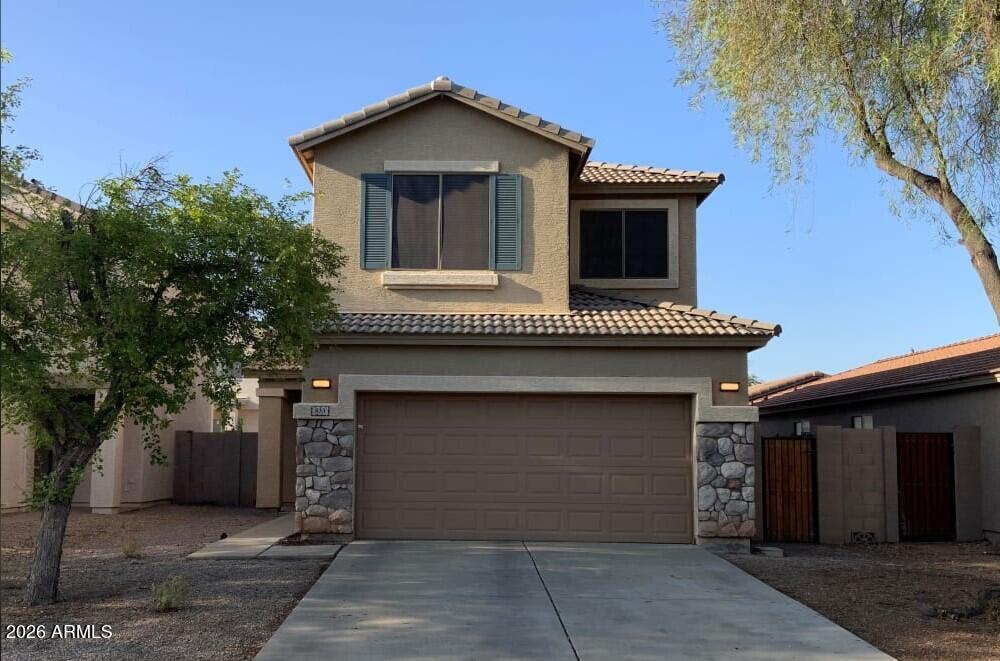 833 E Impreria Street — photo