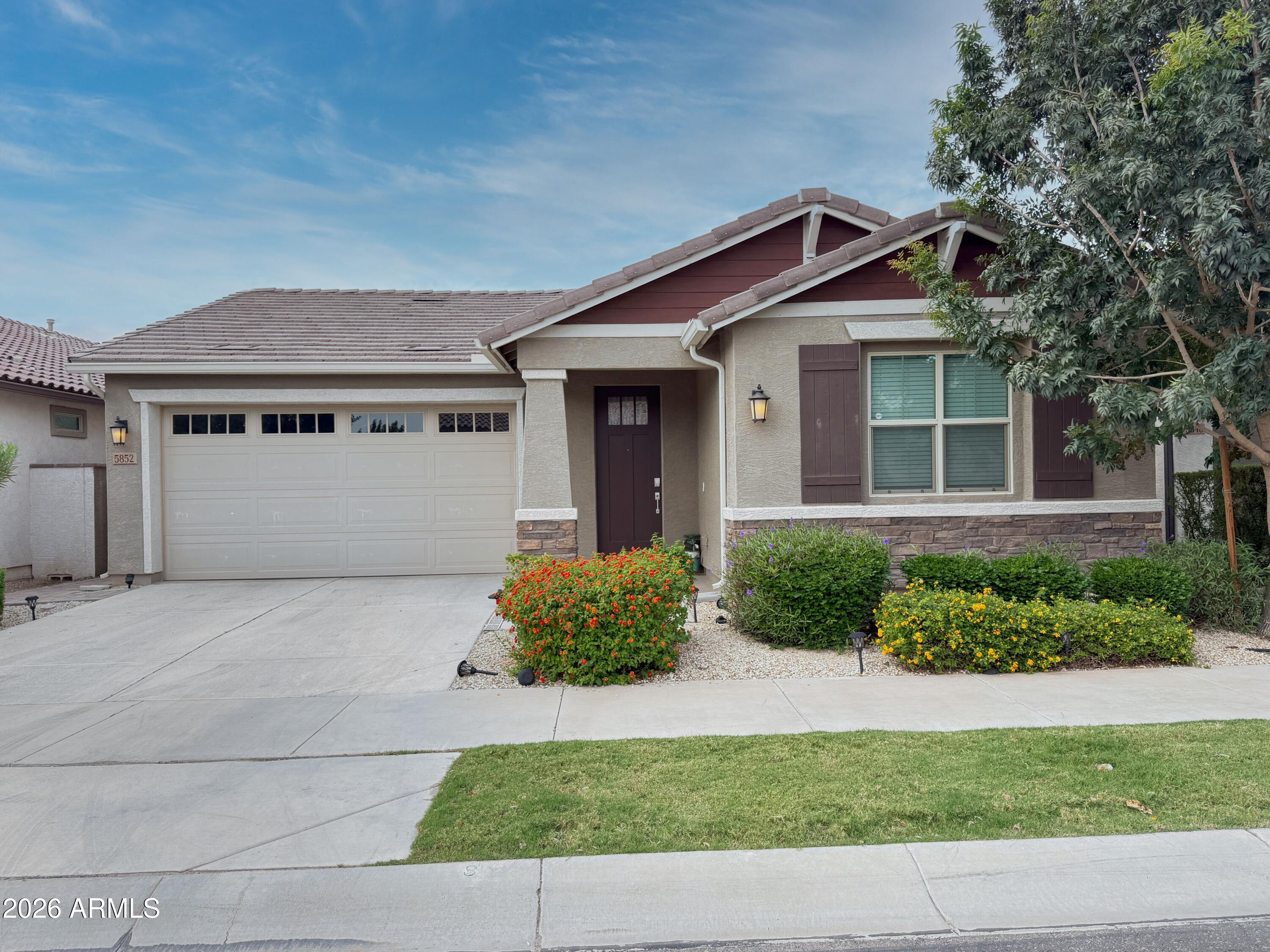 5852 S Cobalt — photo
