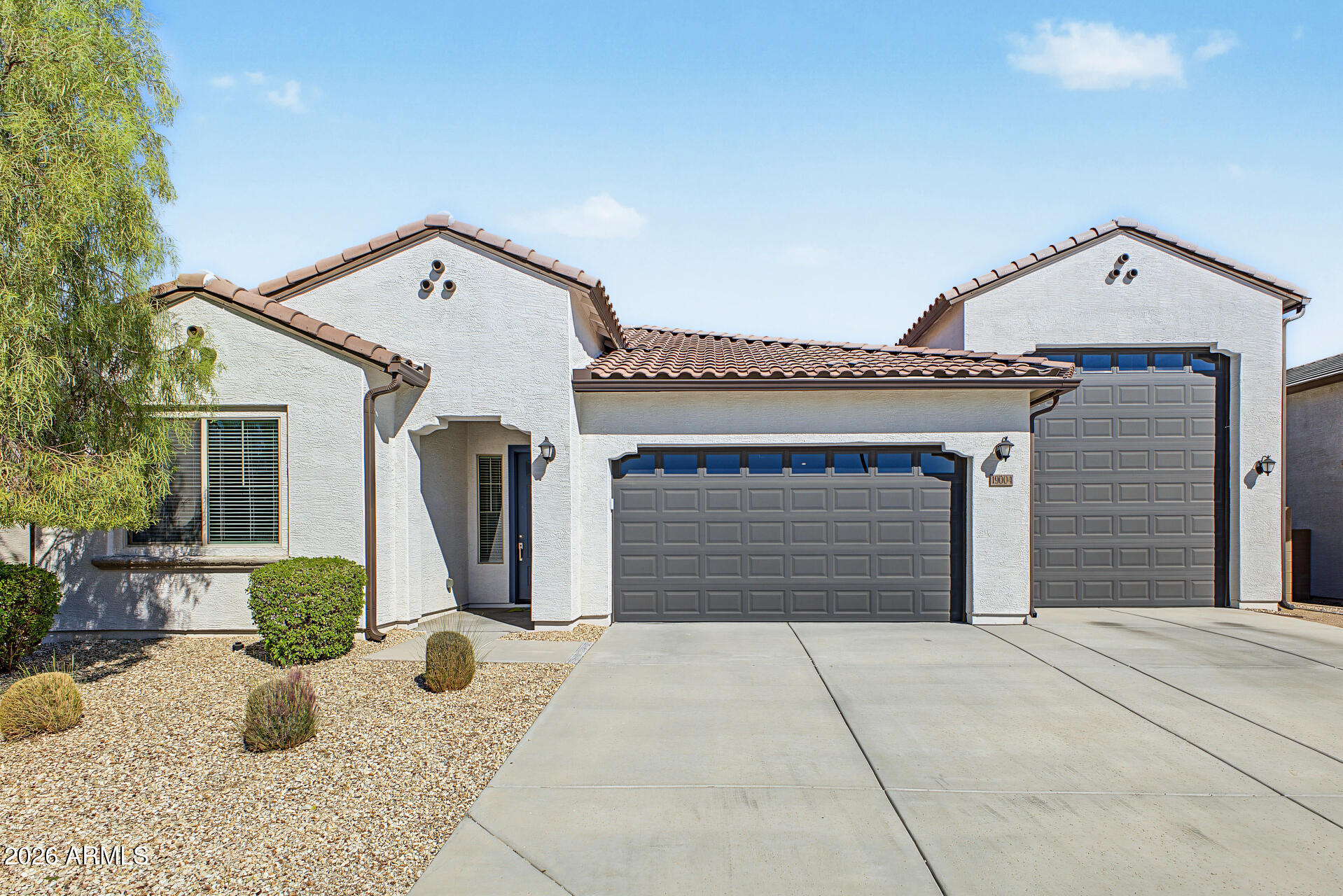 19004 W Cortez Street — photo