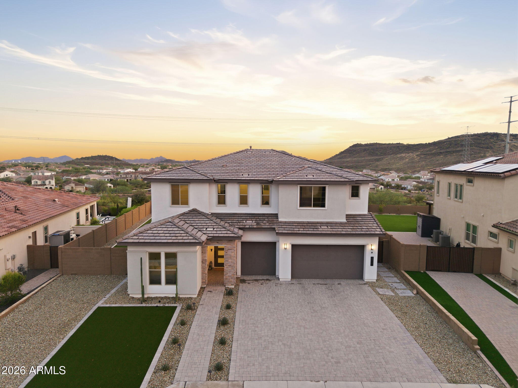 2217 E Fallen Leaf Lane — photo