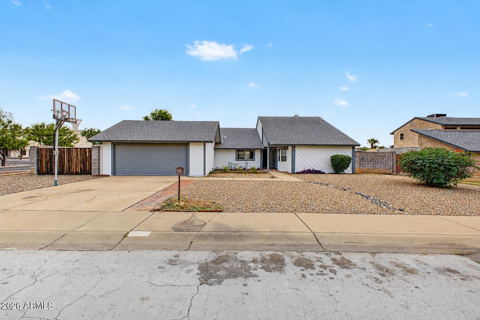 4401 W Gelding Drive — photo