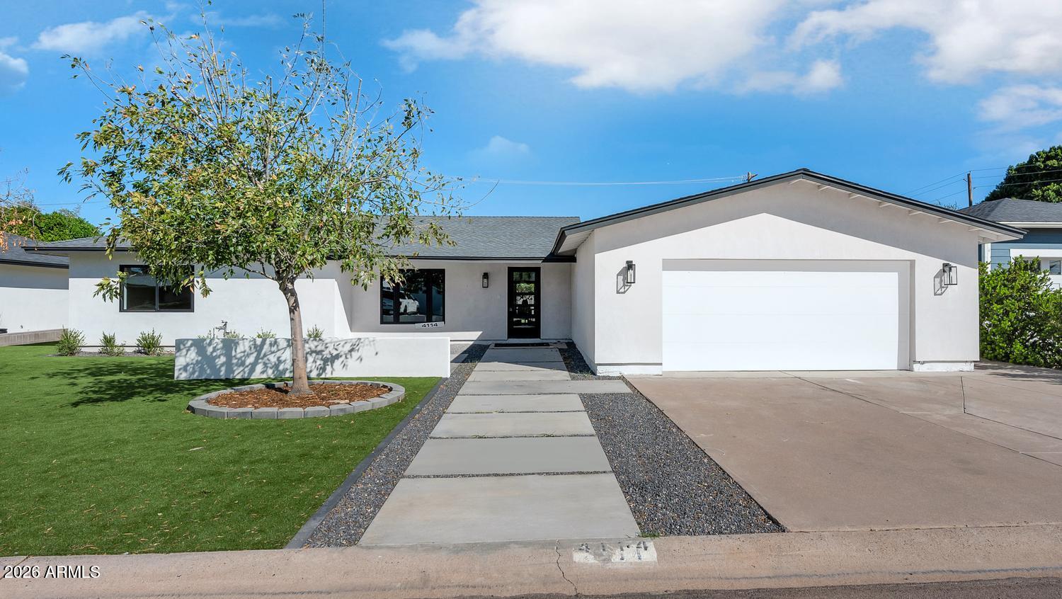 4114 E Mitchell Drive — photo