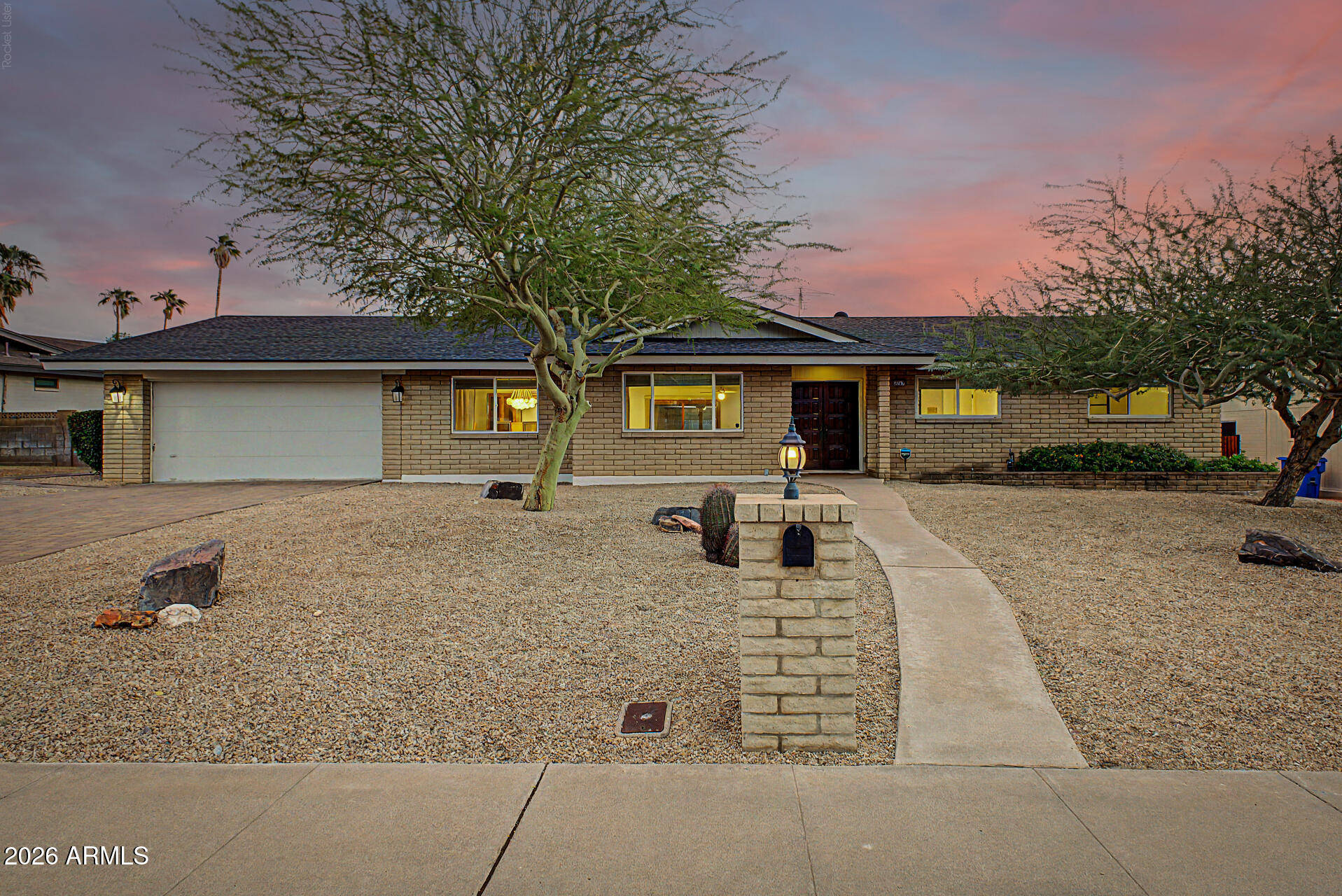 2247 E Lincoln Circle — photo