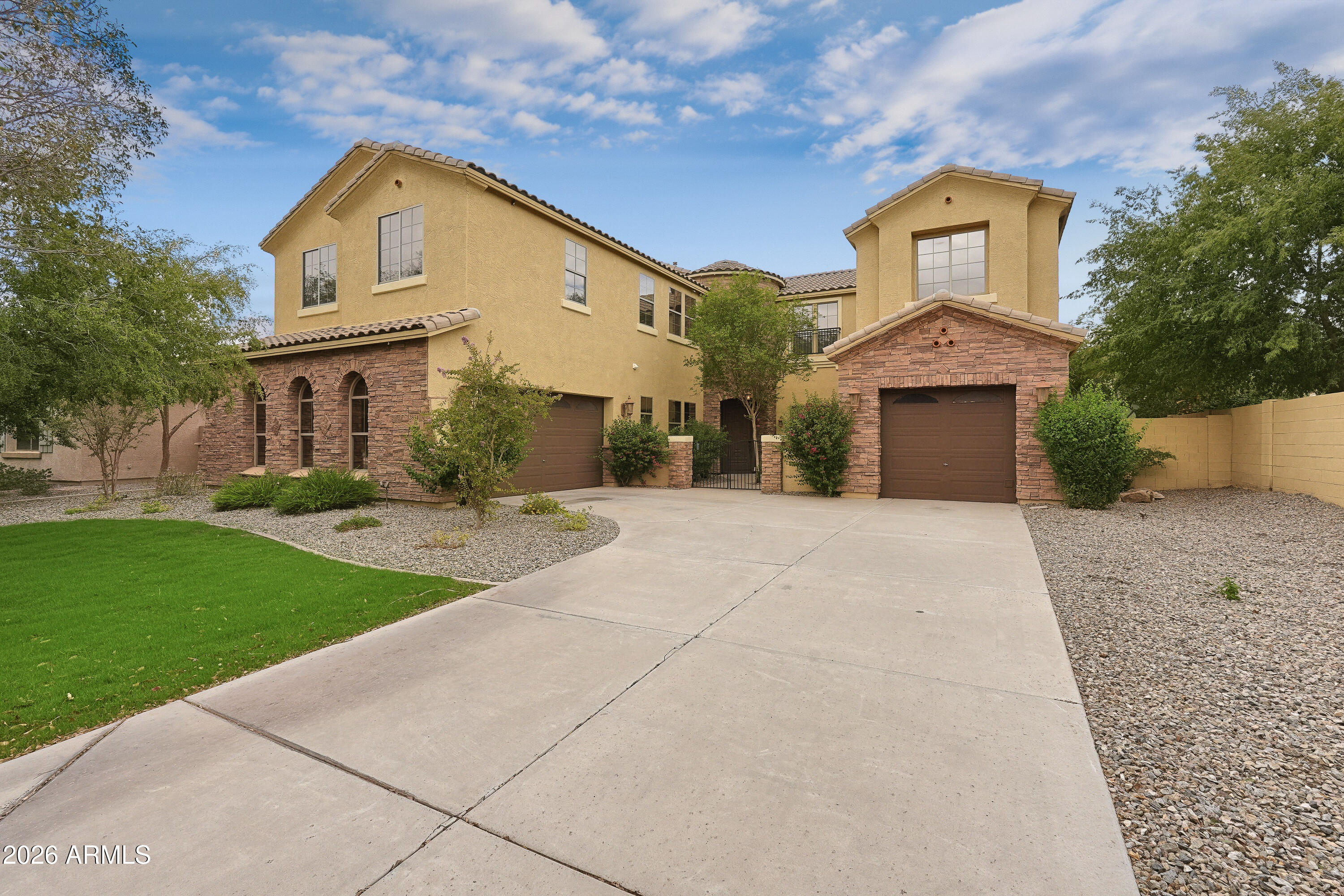 2854 E Flower Street — photo