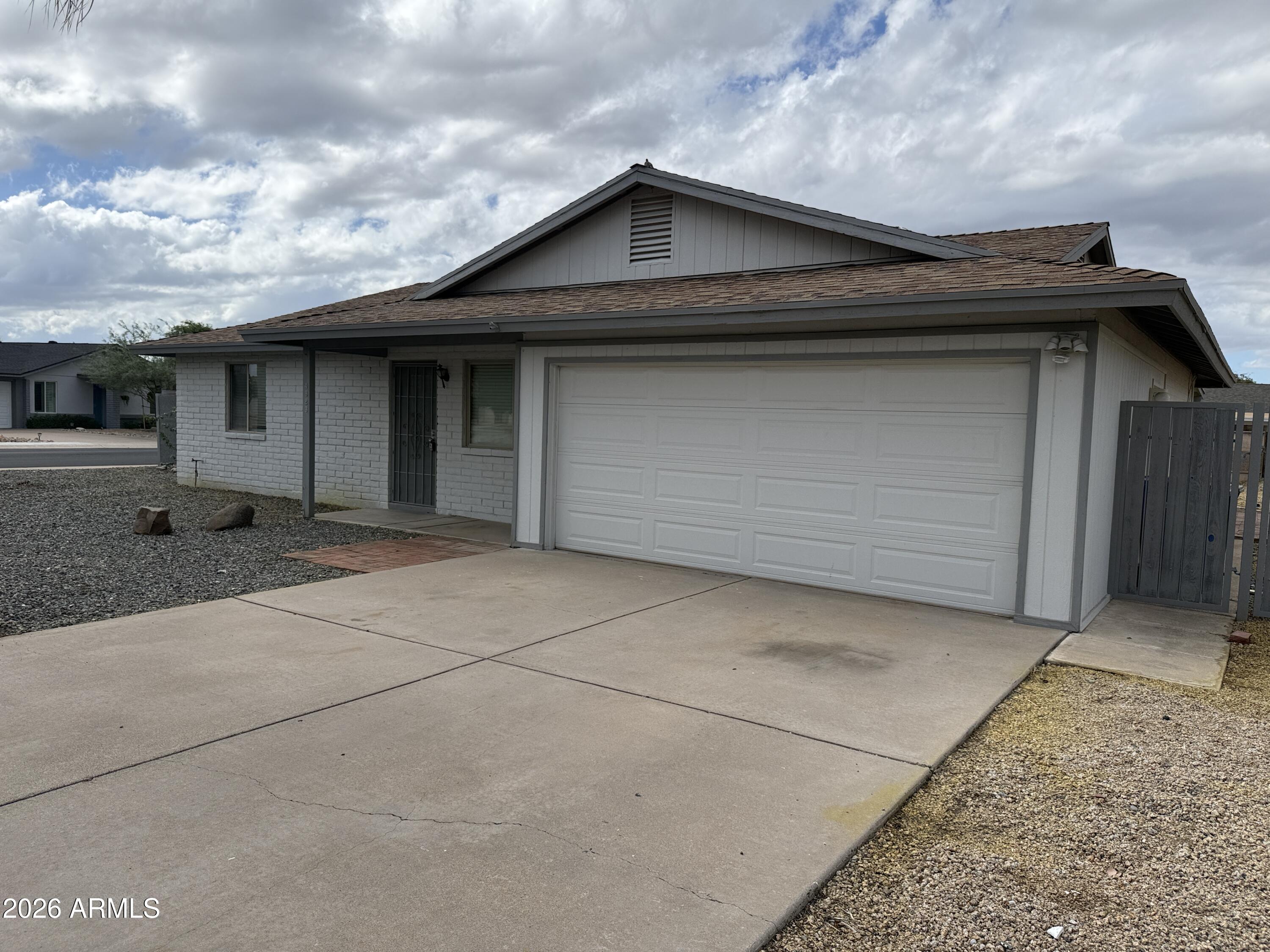 4323 W Sandra Circle — photo