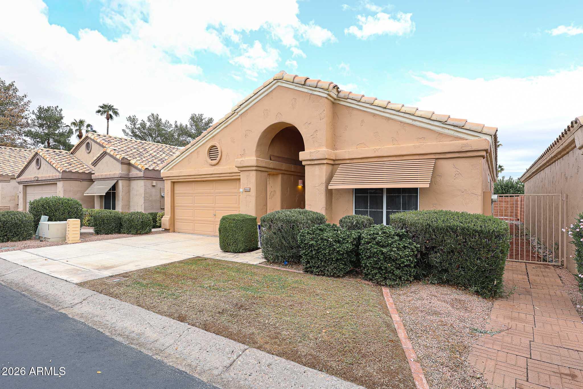 14562 W Moccasin Trail — photo
