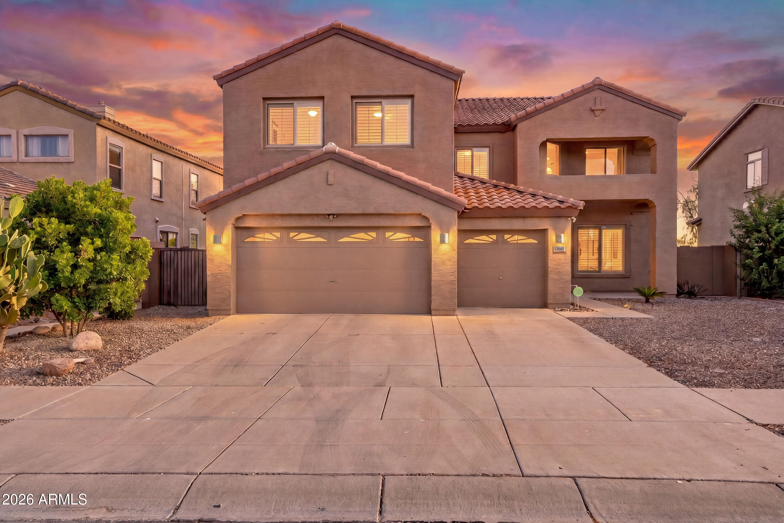 13849 W Lisbon Lane — photo