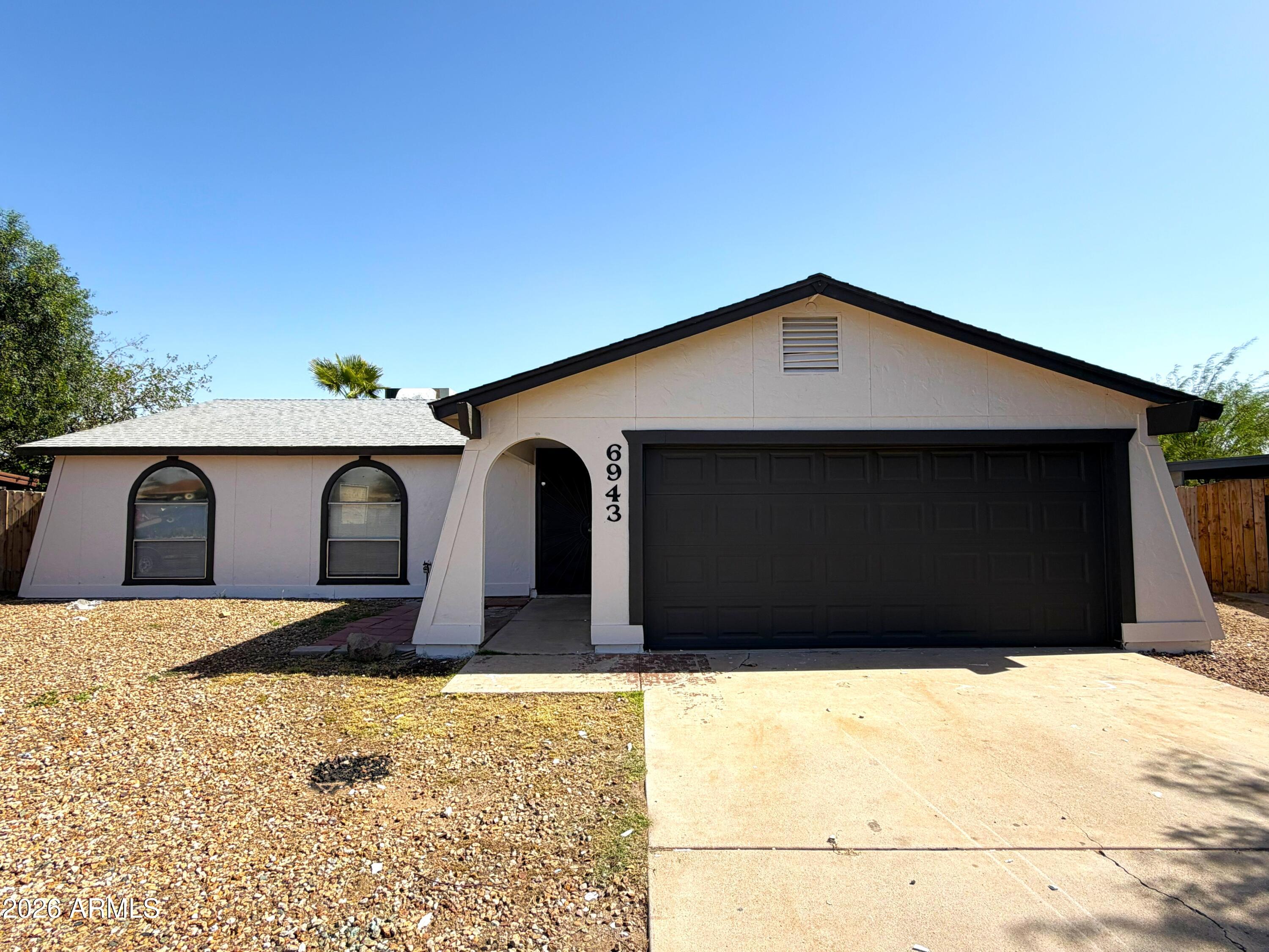 6943 W Hubbell Street — photo