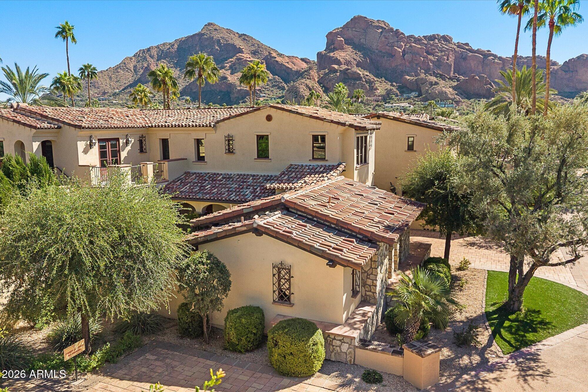 4949 E Lincoln Drive Unit 3 — photo