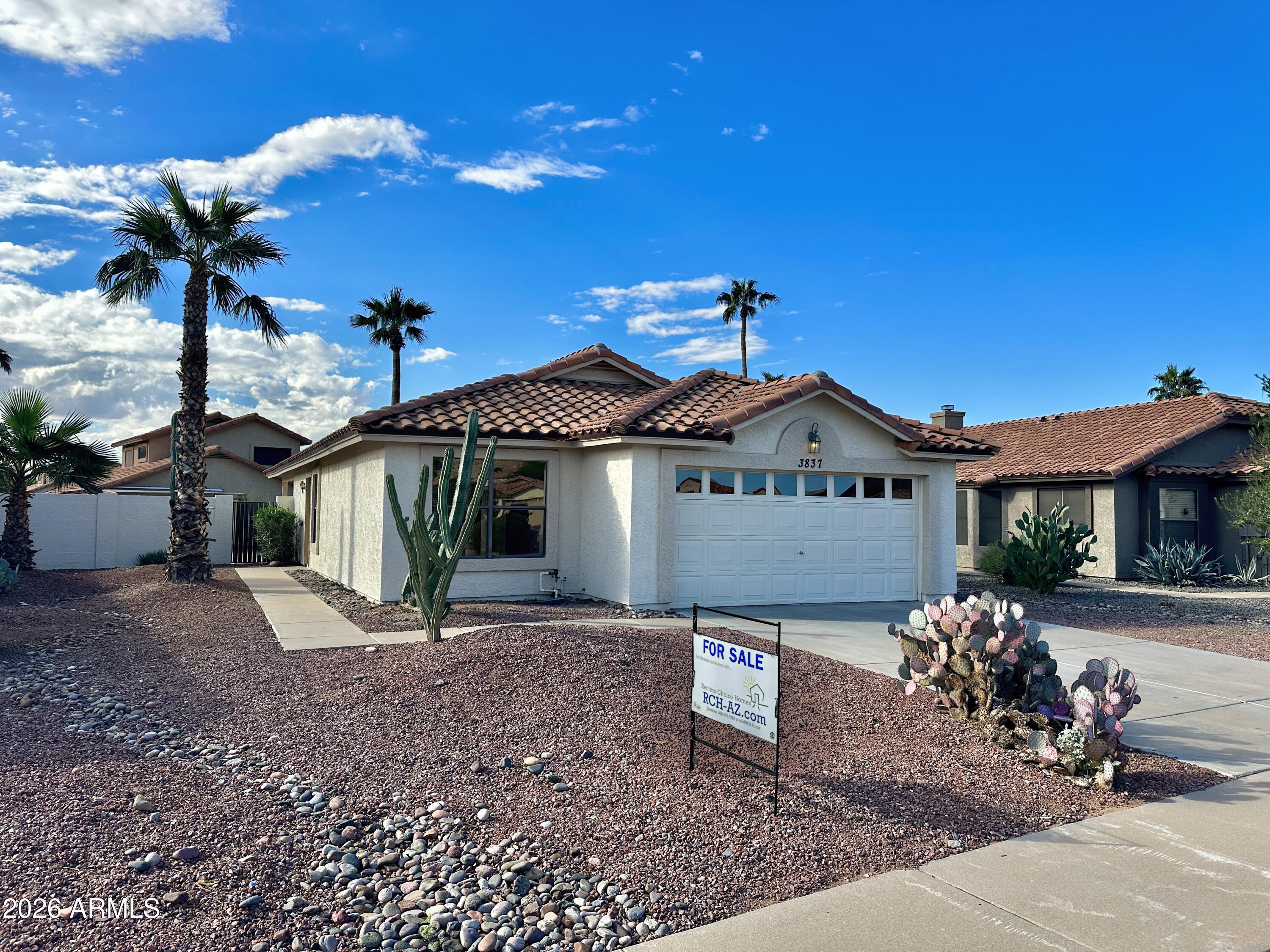 3837 E Bighorn Avenue — photo