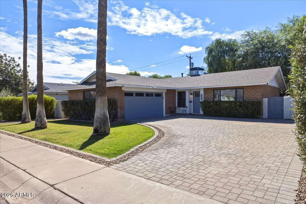 8455 E Vista Drive — photo