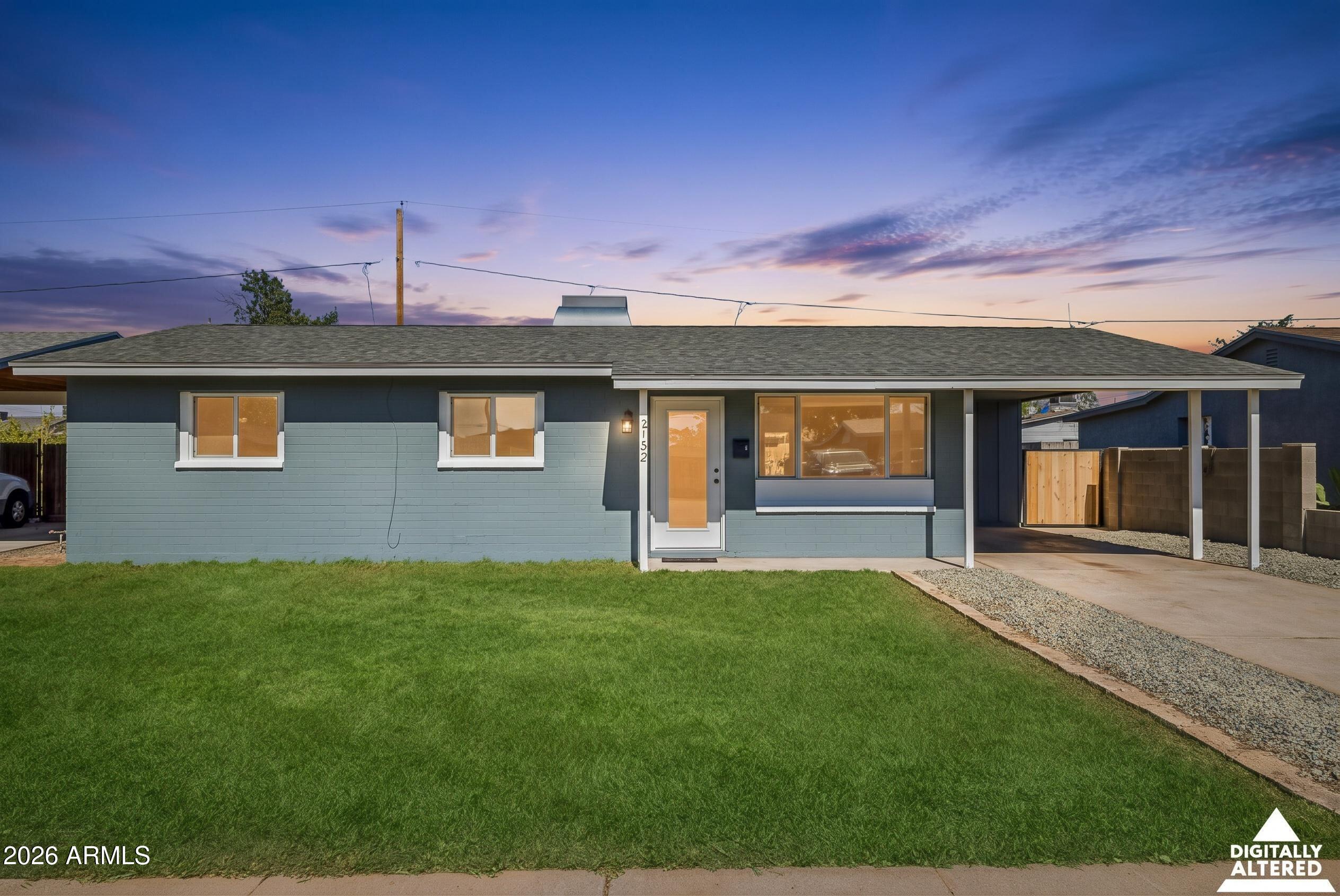 2132 W Laurel Lane — photo