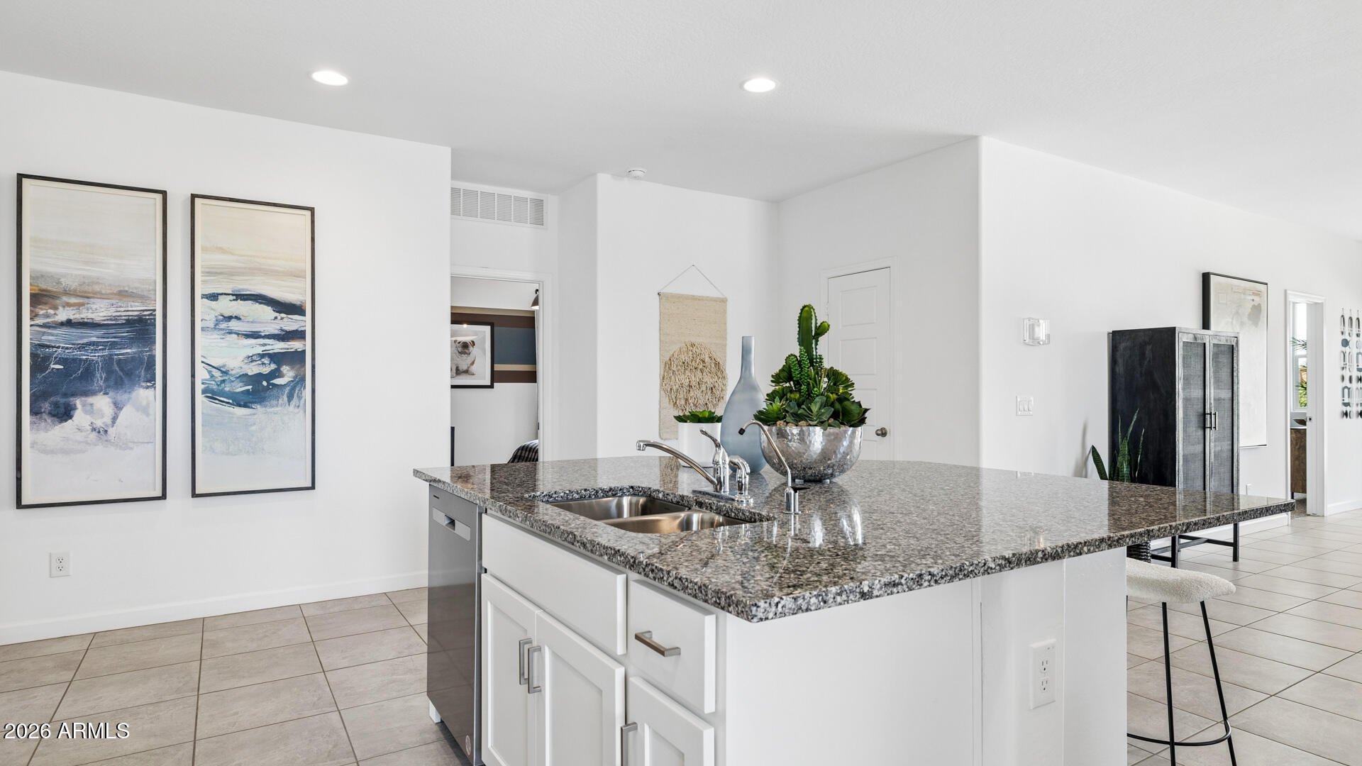 1514 E Fletcher Drive — photo