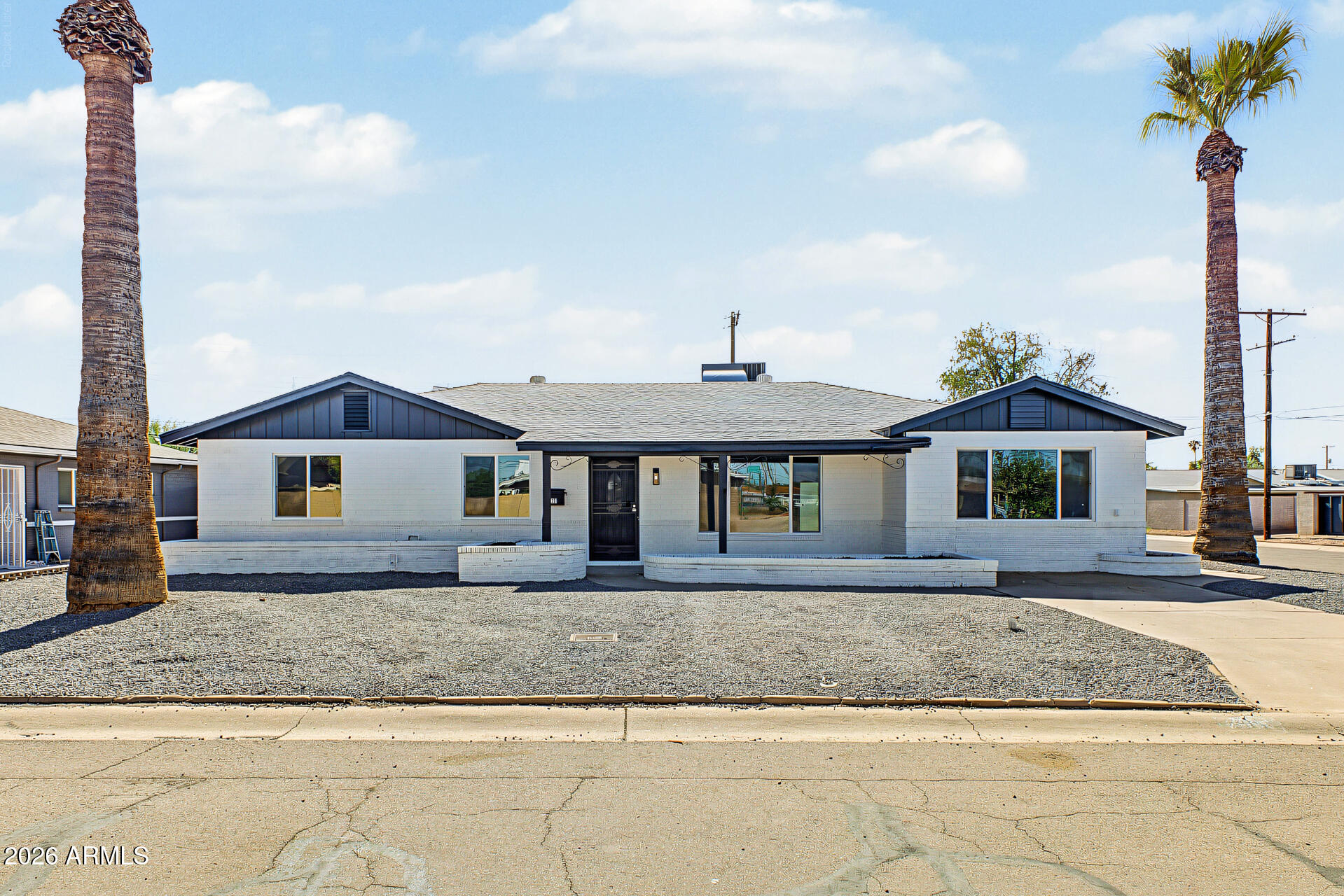 2051 W Rancho Drive — photo