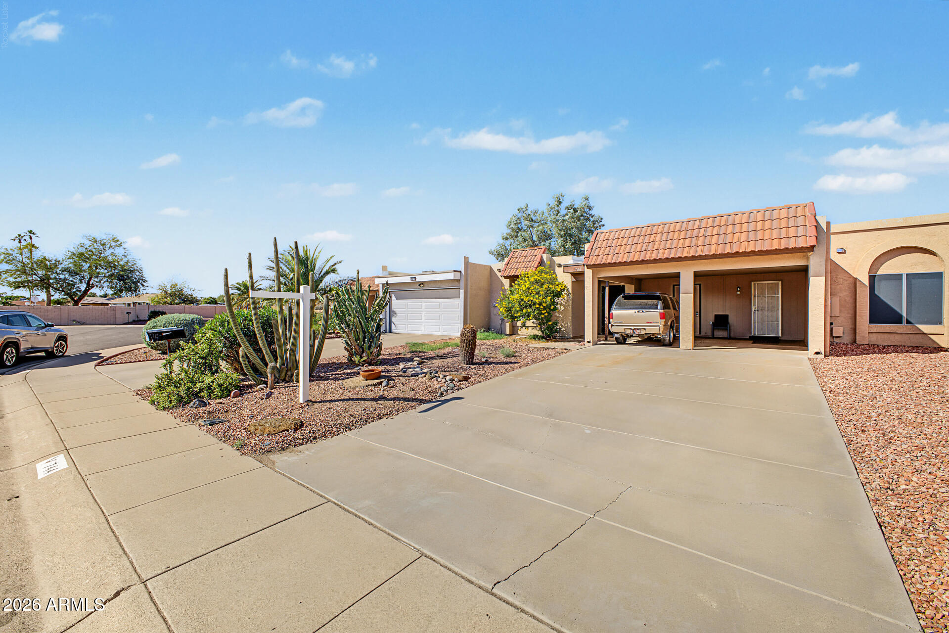 744 W Harvard Drive — photo