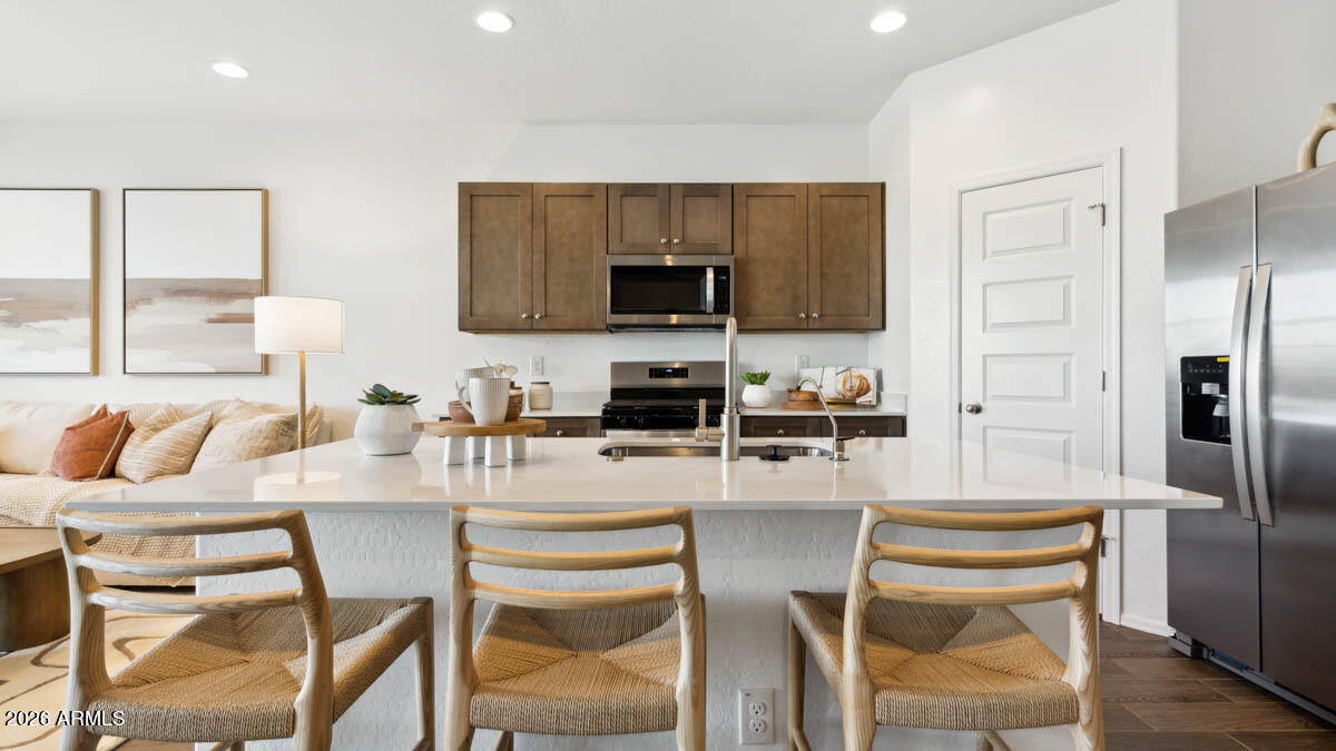 1527 E Fletcher Drive — photo