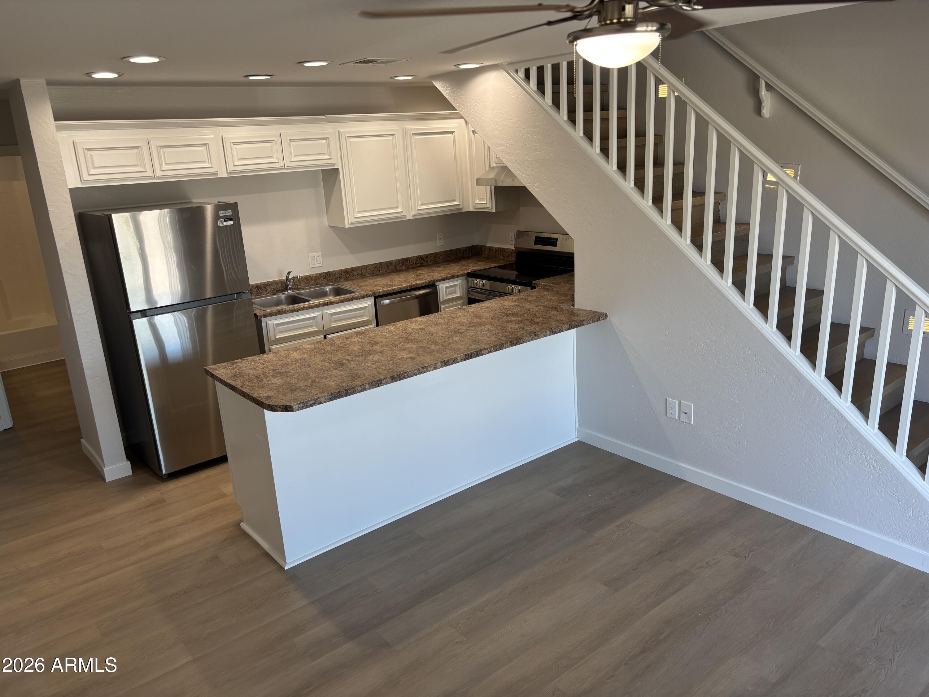 528 E Navajo Avenue Apt 2 — photo